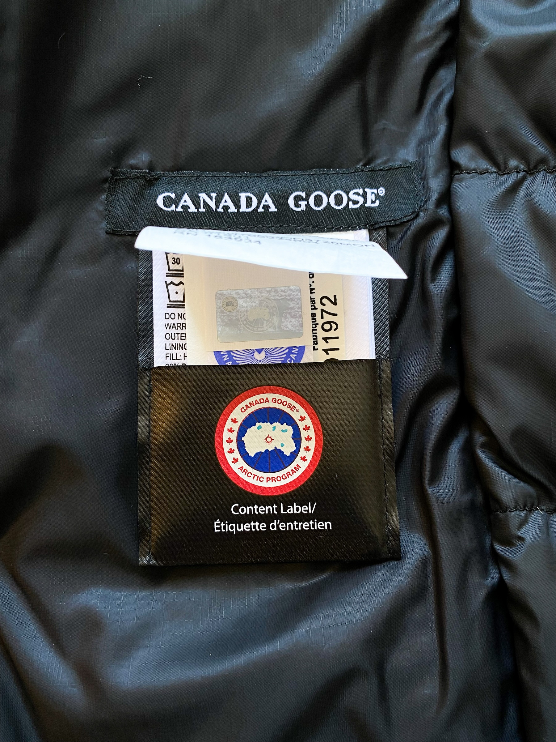 Canada Goose Black Lodge Men's Waterproof Down Jacket - Winter Warm Parka for Extreme Cold Weather | Outdoor Activities & Urban Style