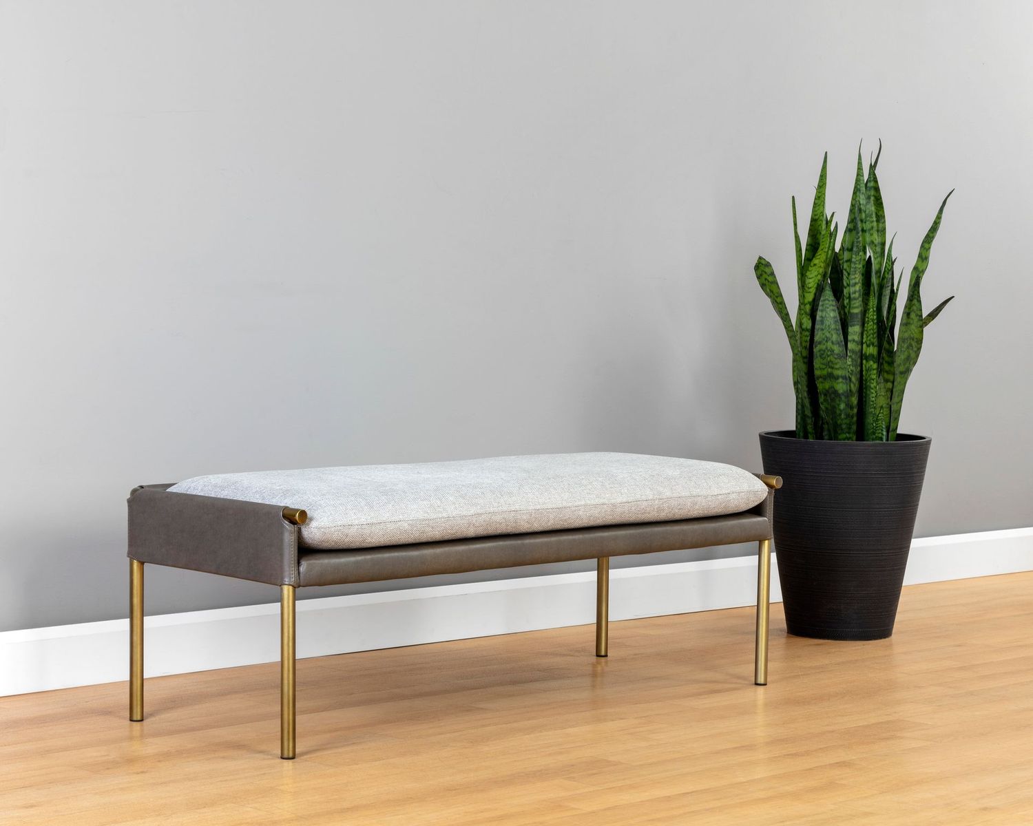 Bellevue Bench - Premium Outdoor Wooden Bench for Garden, Patio, and Backyard - Durable & Weather-Resistant Seating for Relaxing and Entertaining