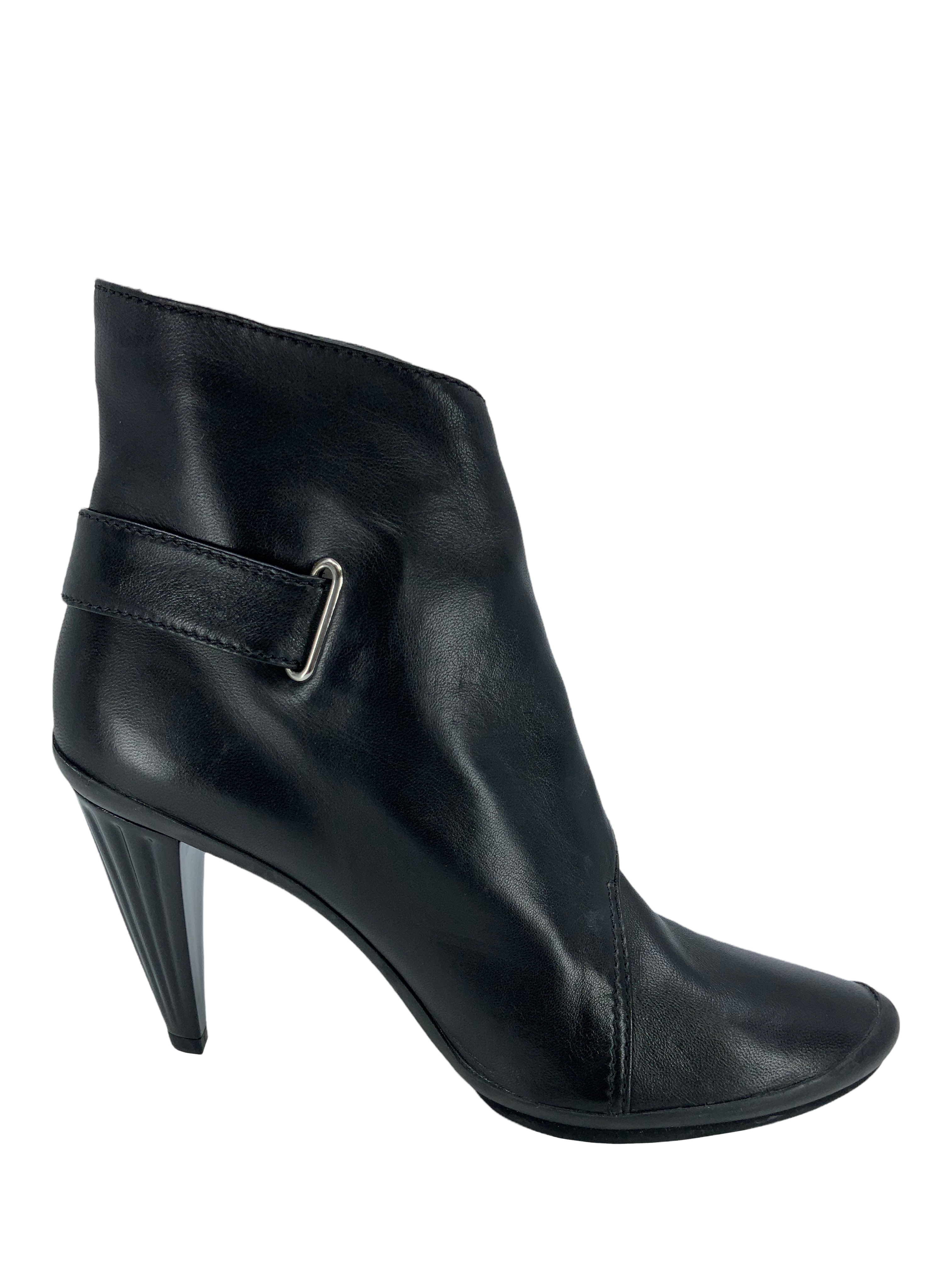 Roger Vivier Women's Lambskin Leather Buckle Ankle Boots Size 7 US - Elegant Dress Shoes for Work, Party & Evening Occasions