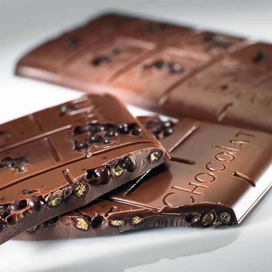 VALRHONA Jivara 40% Milk Chocolate Couverture - Premium Baking Chocolate for Desserts, Pastries & Professional Chefs - Perfect for Cake Decorating, Truffles & Chocolate Making
