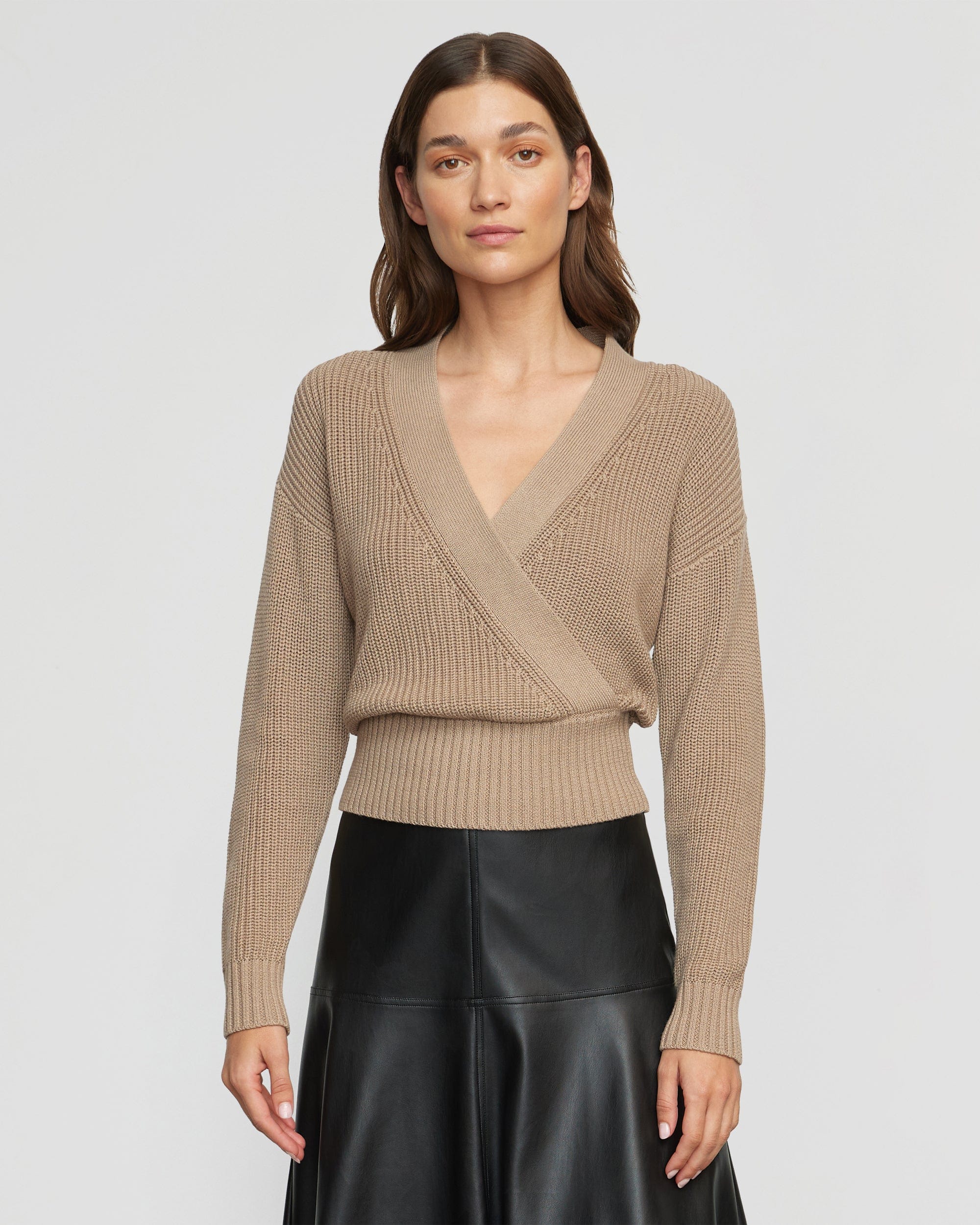 Stylish Maren Cropped V-Neck Sweater for Women | Soft Knit Pullover | Perfect for Casual Outfits & Layering in Fall/Winter
