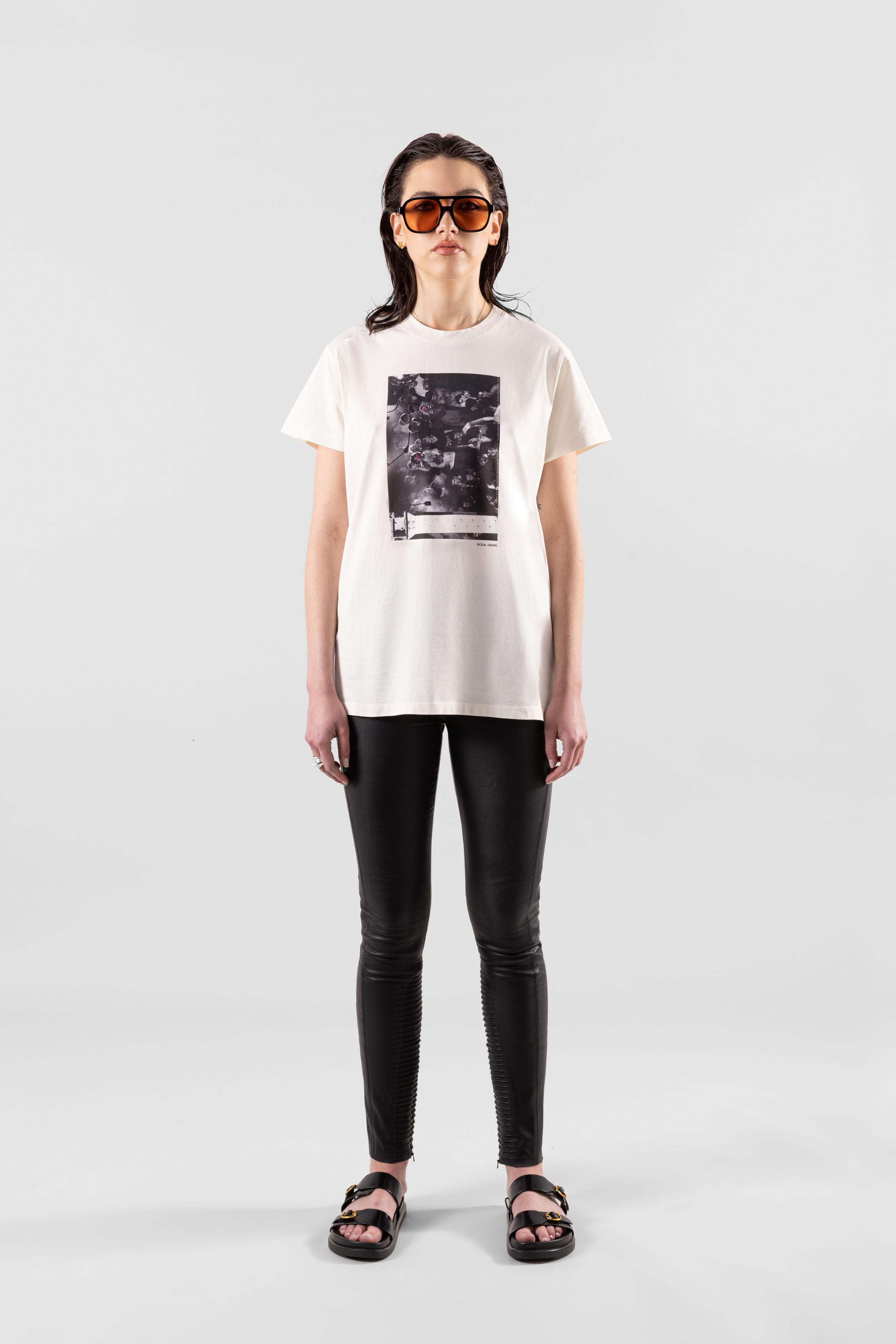 88 Ravers Tee - Dirty Ecru Women's Vintage Graphic T-Shirt for Concerts, Festivals & Casual Wear