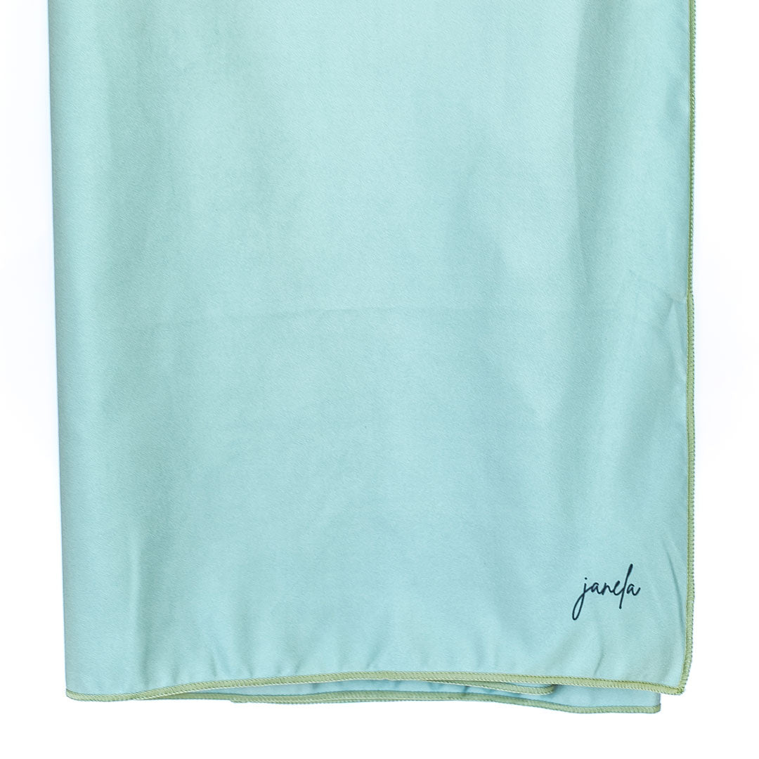 Premium Soft and Absorbent Beach Towel - Quick Dry, Sand Resistant, Large Size for Pool, Sunbathing, and Travel - Perfect for Summer Vacations and Outdoor Activities