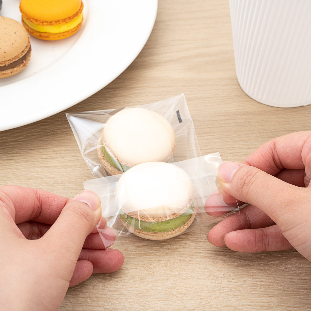 Clear Plastic Self-Sealing Lip and Tape Bags 4