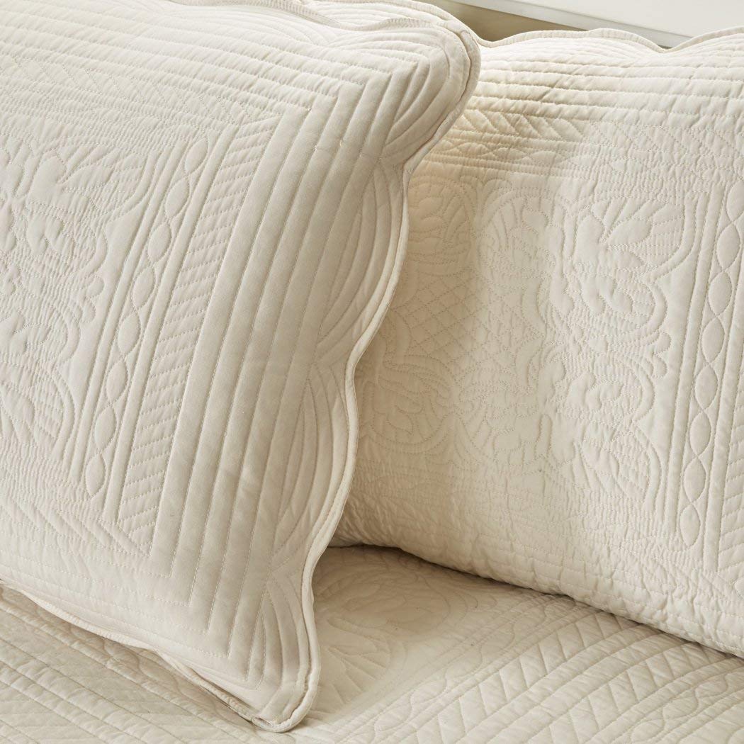 6 Piece Ivory Floral Daybed Cover Set - Geometric Coastal French Country Shabby Chic Motif with Scalloped Edges, Includes Bedskirt & Pillows - Soft Polyester Fabric for Guest Room, Nursery or Beach House Decor