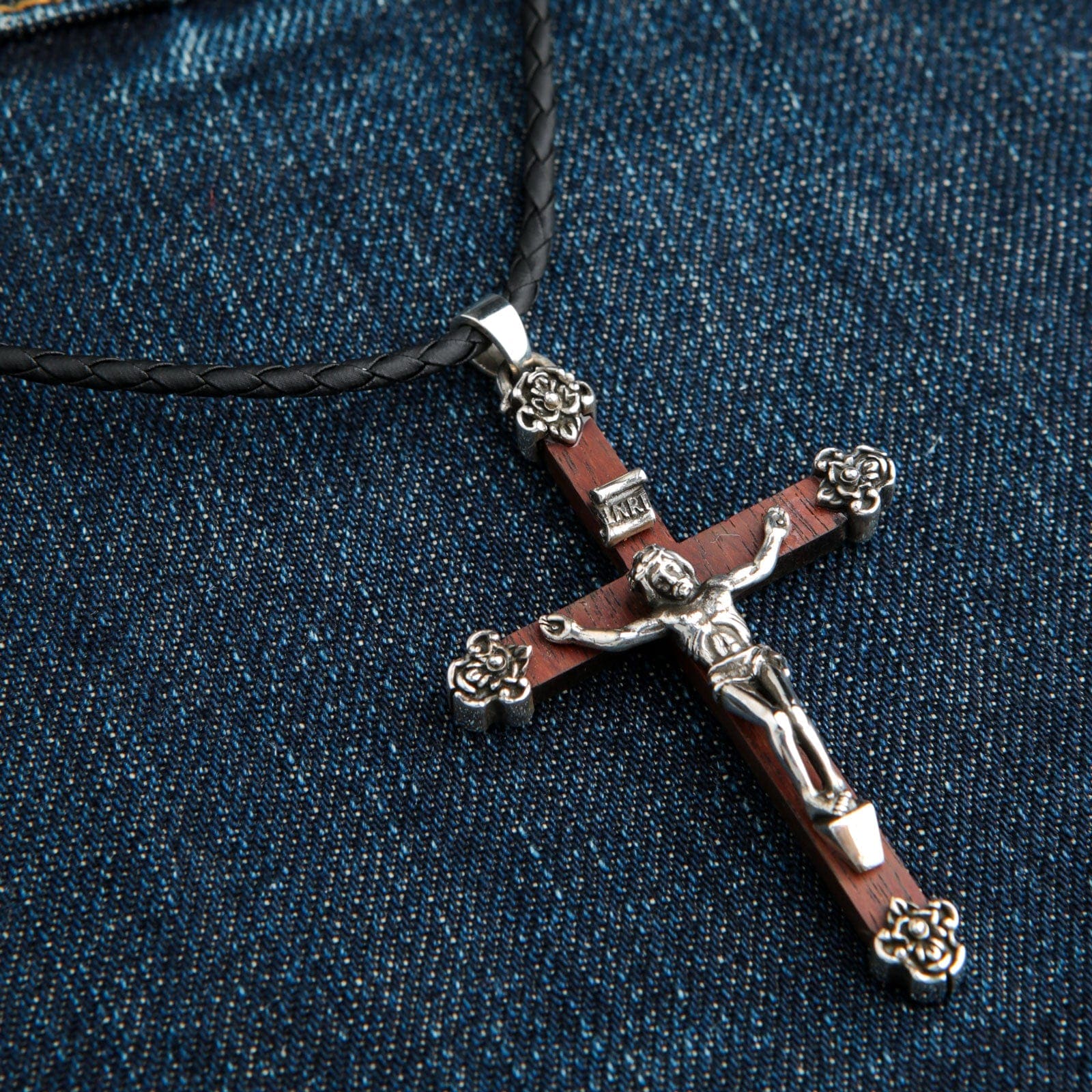 Jesus Crucifix Cross Pendant - Sterling Silver & Wood Religious Necklace for Men & Women - Perfect for Baptism, Confirmation, and Daily Faith Jewelry