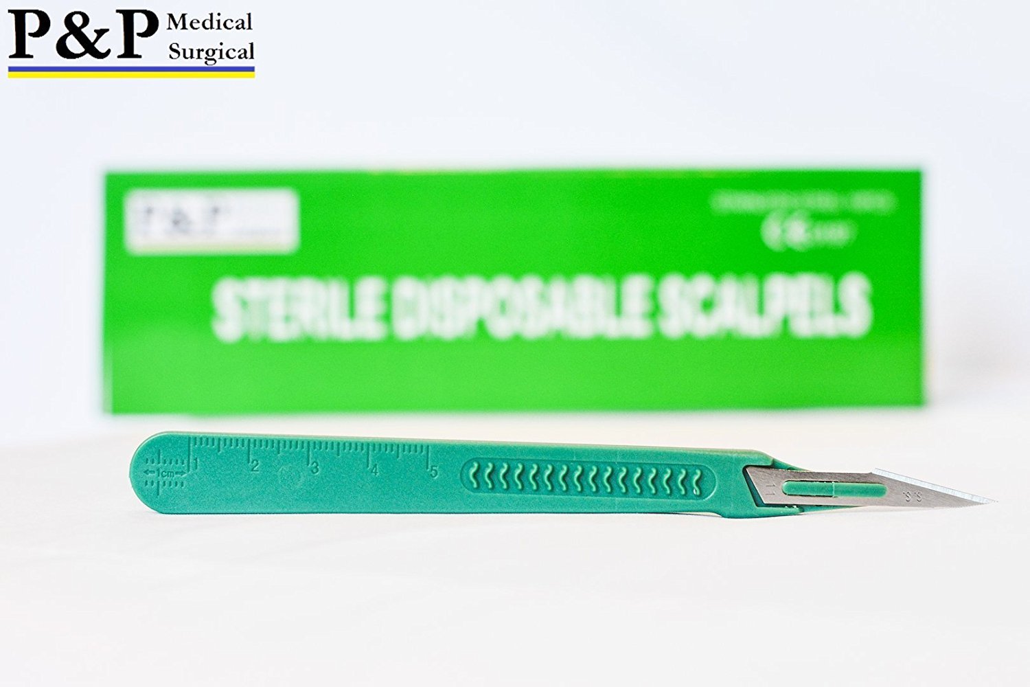 Sterile Disposable Scalpels - Surgical Blades Size 10,11,12,15,21,22 - Stainless Steel with Plastic Handle - Individually Foil Wrapped - Case of 500 (Size 15) - Perfect for Medical Procedures, Veterinary Use & First Aid Kits