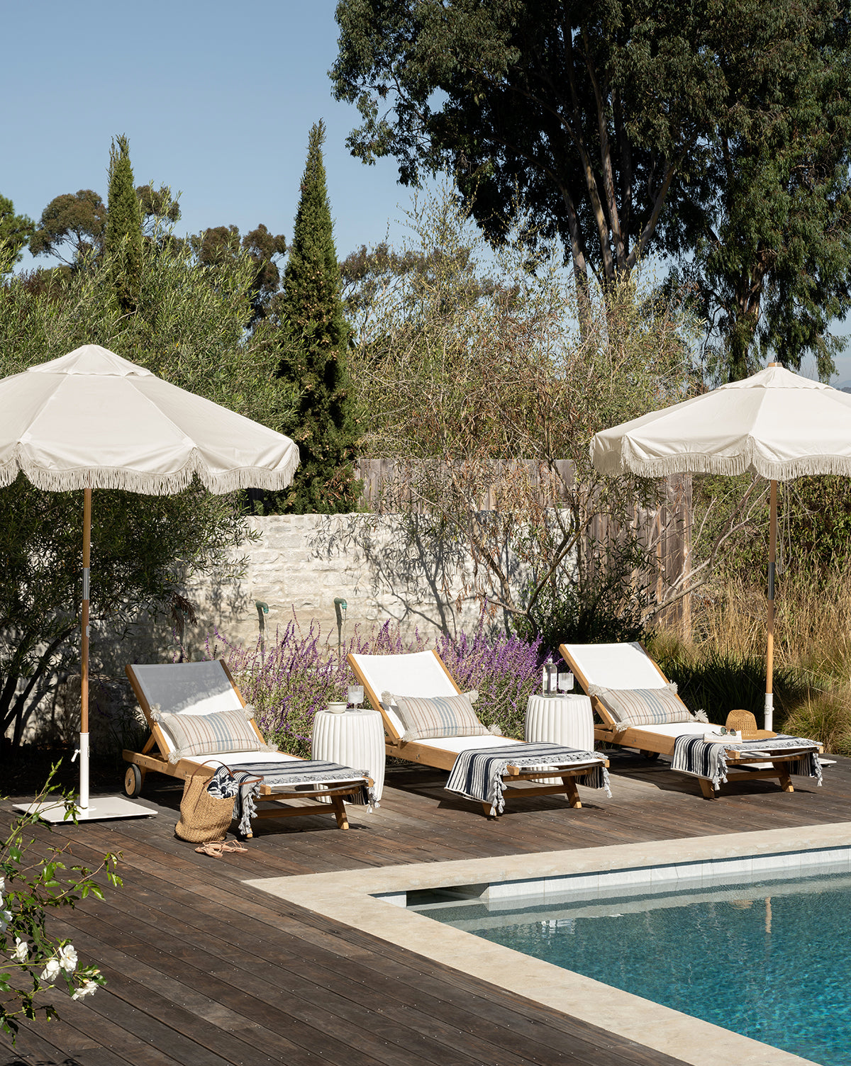 Heavy Duty Umbrella Base for Patio Market Umbrella - Outdoor Weighted Stand for Wind Resistance - Perfect for Garden, Deck, and Poolside Use