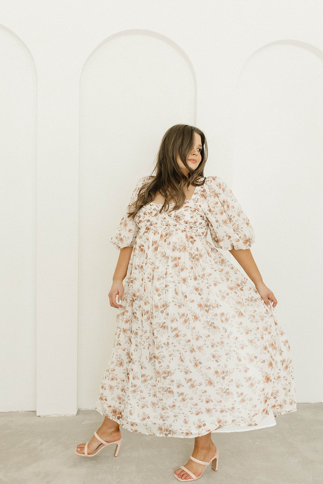 Harlow Maxi Dress in Ivory Floral - Bump Friendly Maternity Dress & Inclusive Sizing (S-3XL) | Perfect for Pregnancy, Beach Vacations & Summer Weddings