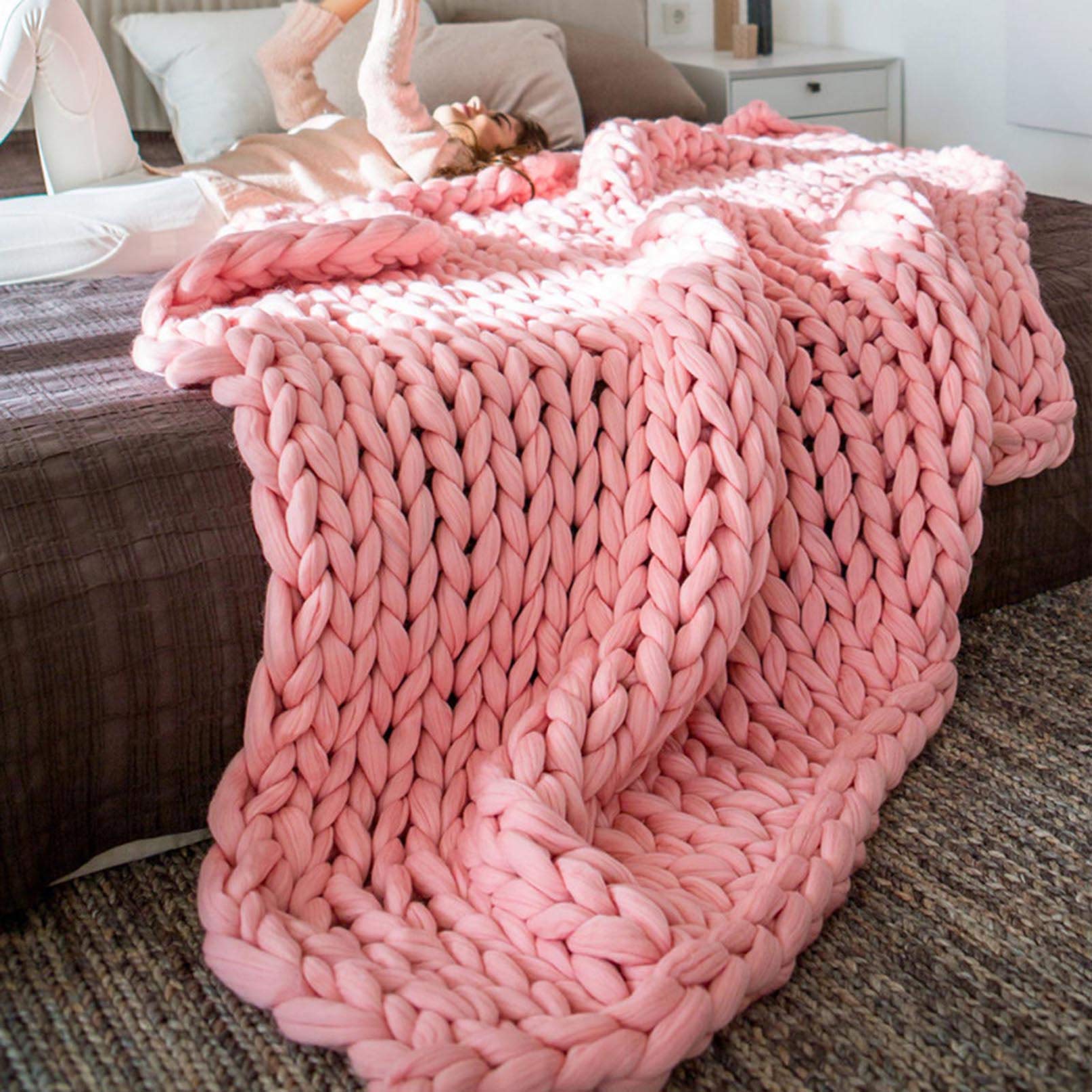 Chunky Knit Cable Throw Blanket - Super Soft Braided Blanket for Couch, Bed, Chair & Beach - Cozy Home Decor & Outdoor Picnic Accessory