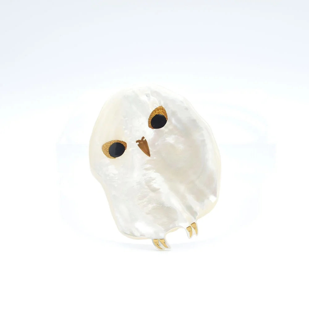 Handcrafted Japanese Maki-e Urushi Lacquer Brooch with White South Sea Pearl Shell Owl Design - Traditional Artisan Jewelry for Women, Gift for Collectors & Special Occasions