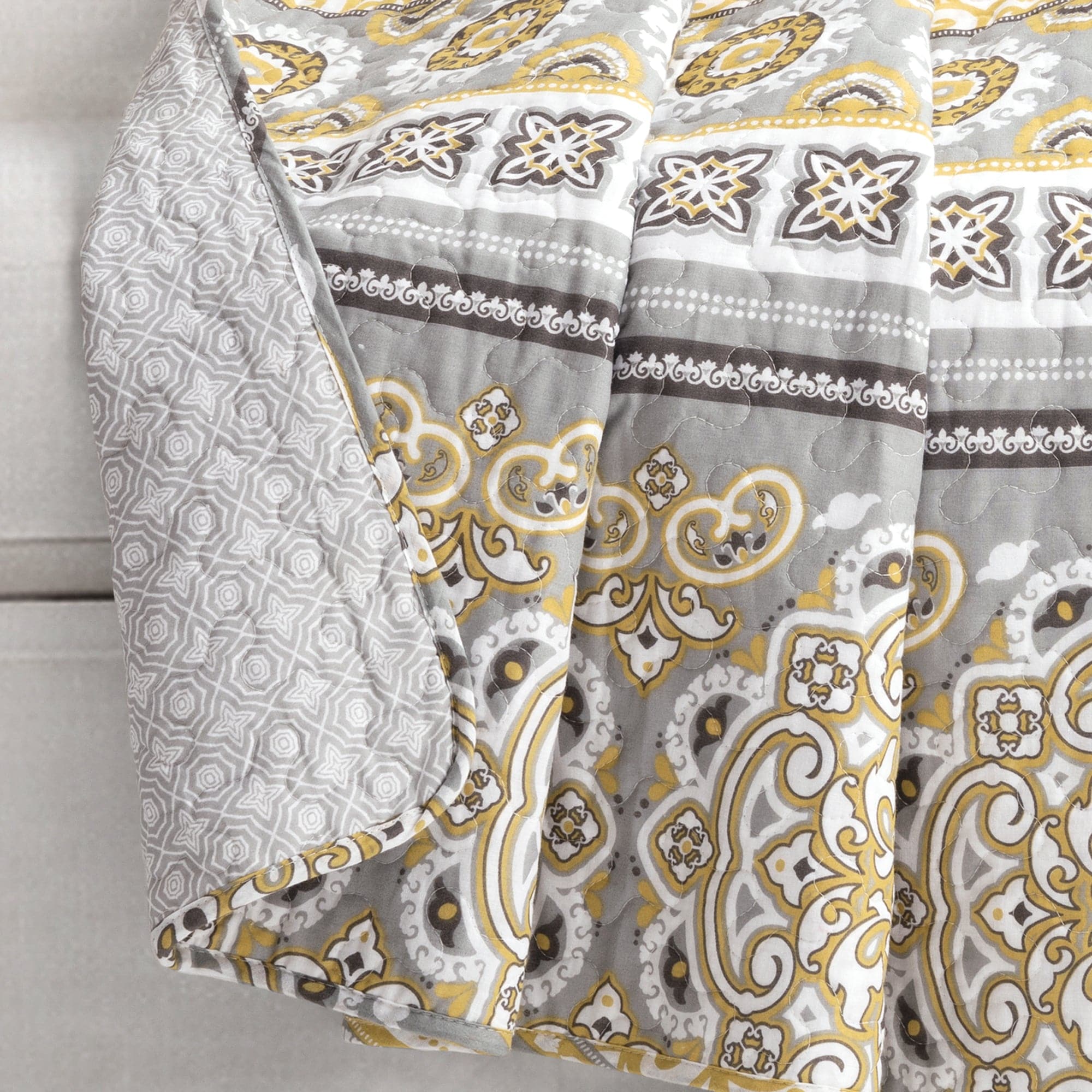 Nesco Reversible Cotton Throw Blanket - Soft Striped Design for Couch, Bed & Home Decor - Cozy & Lightweight for All Seasons