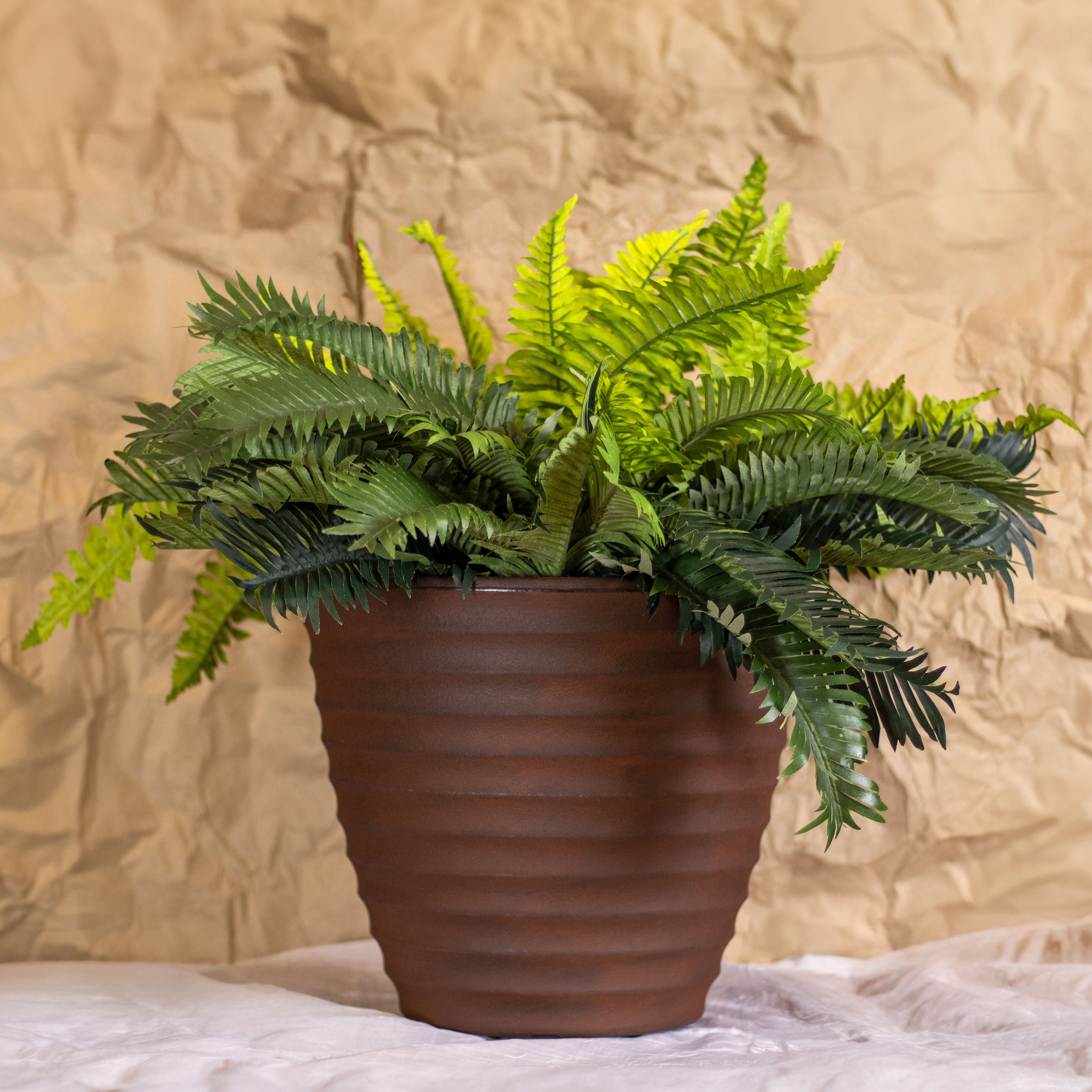 Sunnydaze Polyresin Ribbed Outdoor Plant Pot - Rust-Resistant Garden Decor for Patio, Deck & Balcony | Perfect for Succulents, Herbs & Flowers