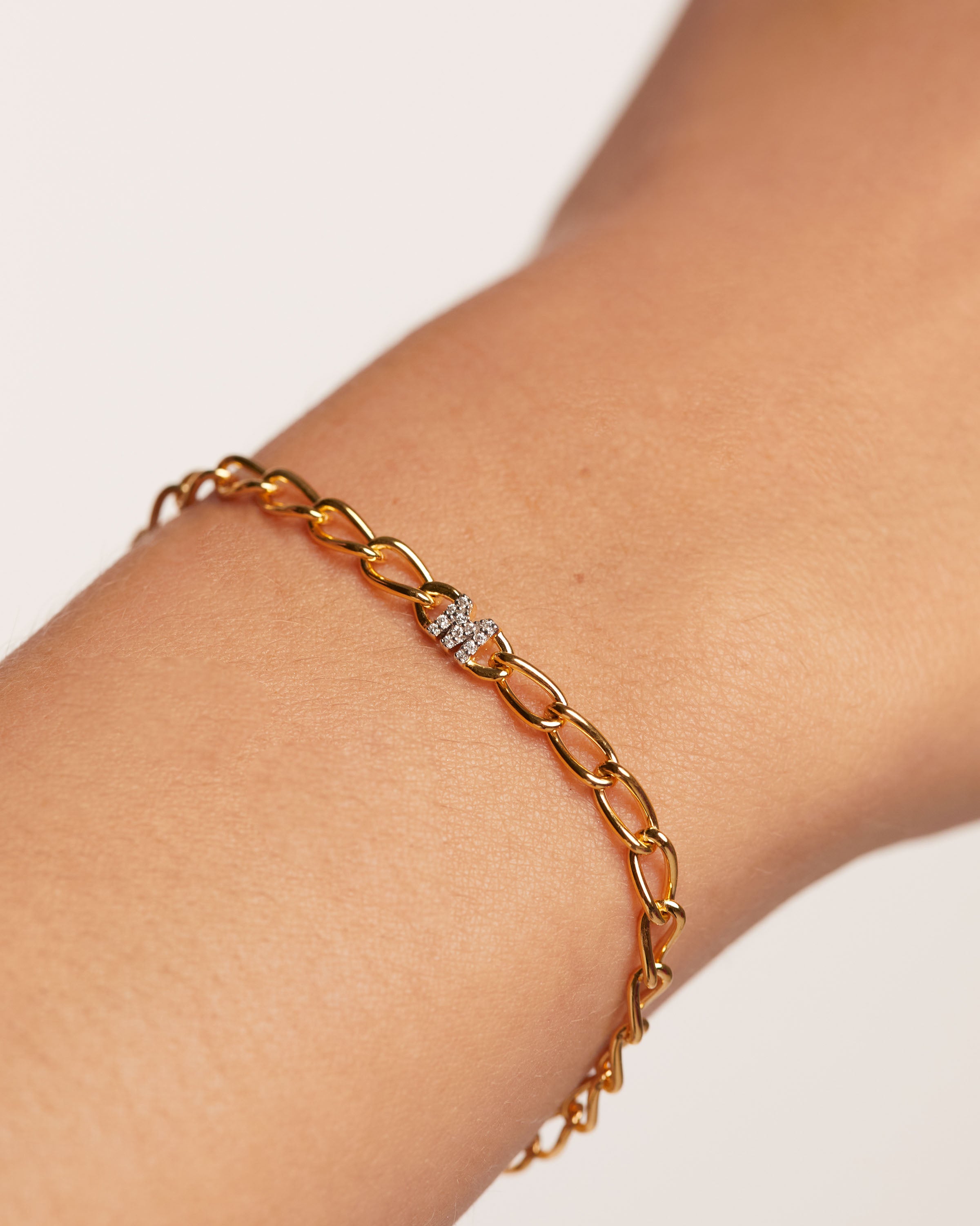 Stylish Letter M Chain Bracelet for Women - Gold & Silver Initial Jewelry Gift for Her - Perfect for Birthdays, Anniversaries & Everyday Wear