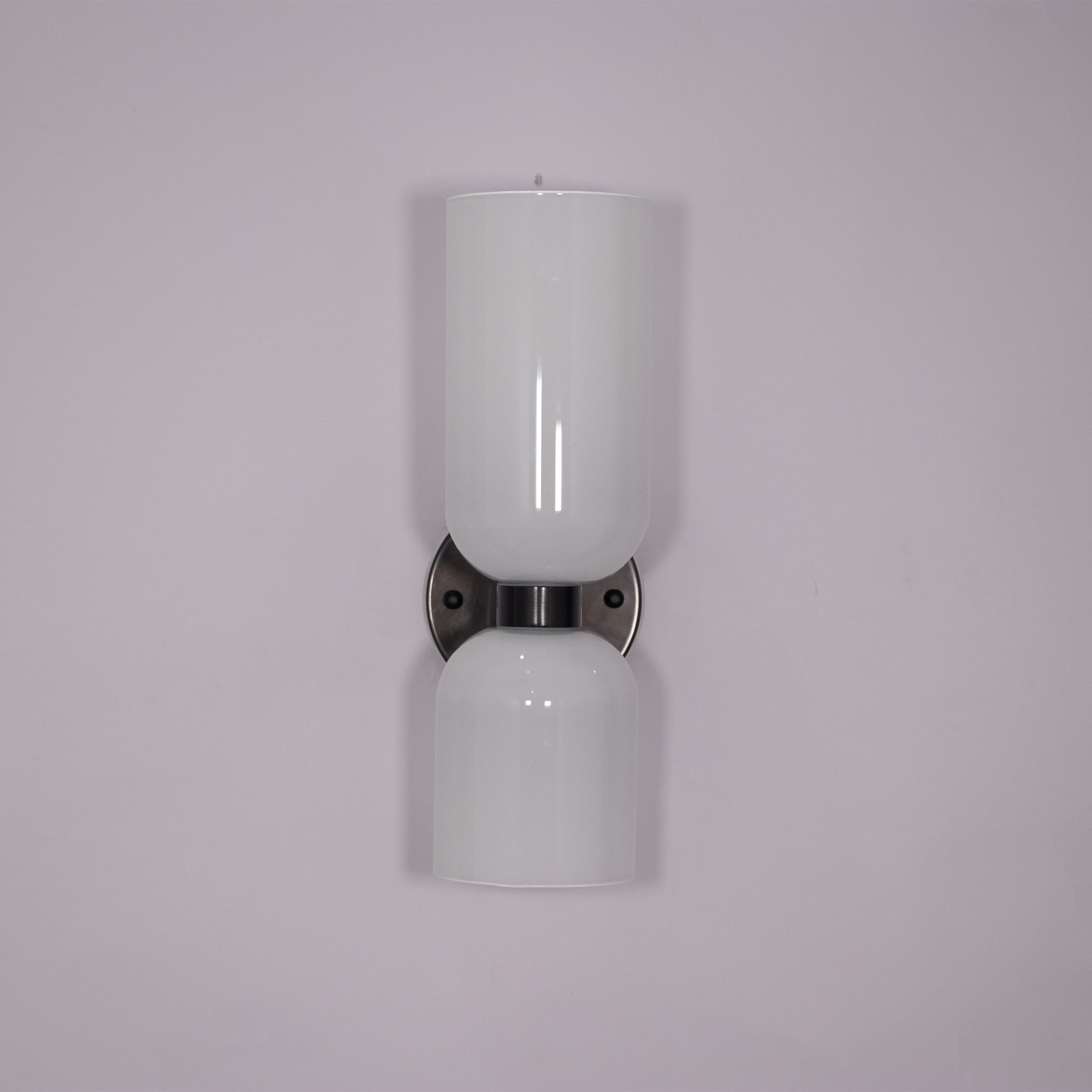 Edie Wall Lamp - Modern LED Sconce Light for Bedroom, Living Room & Hallway - Dimmable Plug-in Wall Light Fixture with Adjustable Arm - Perfect for Reading, Decor & Ambient Lighting