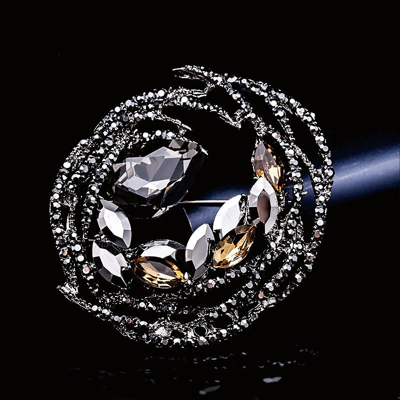 Stylish Artificial Crystal Rhinestones Geometric Round Brooch for Women - Perfect for Dresses, Jackets, and Formal Occasions