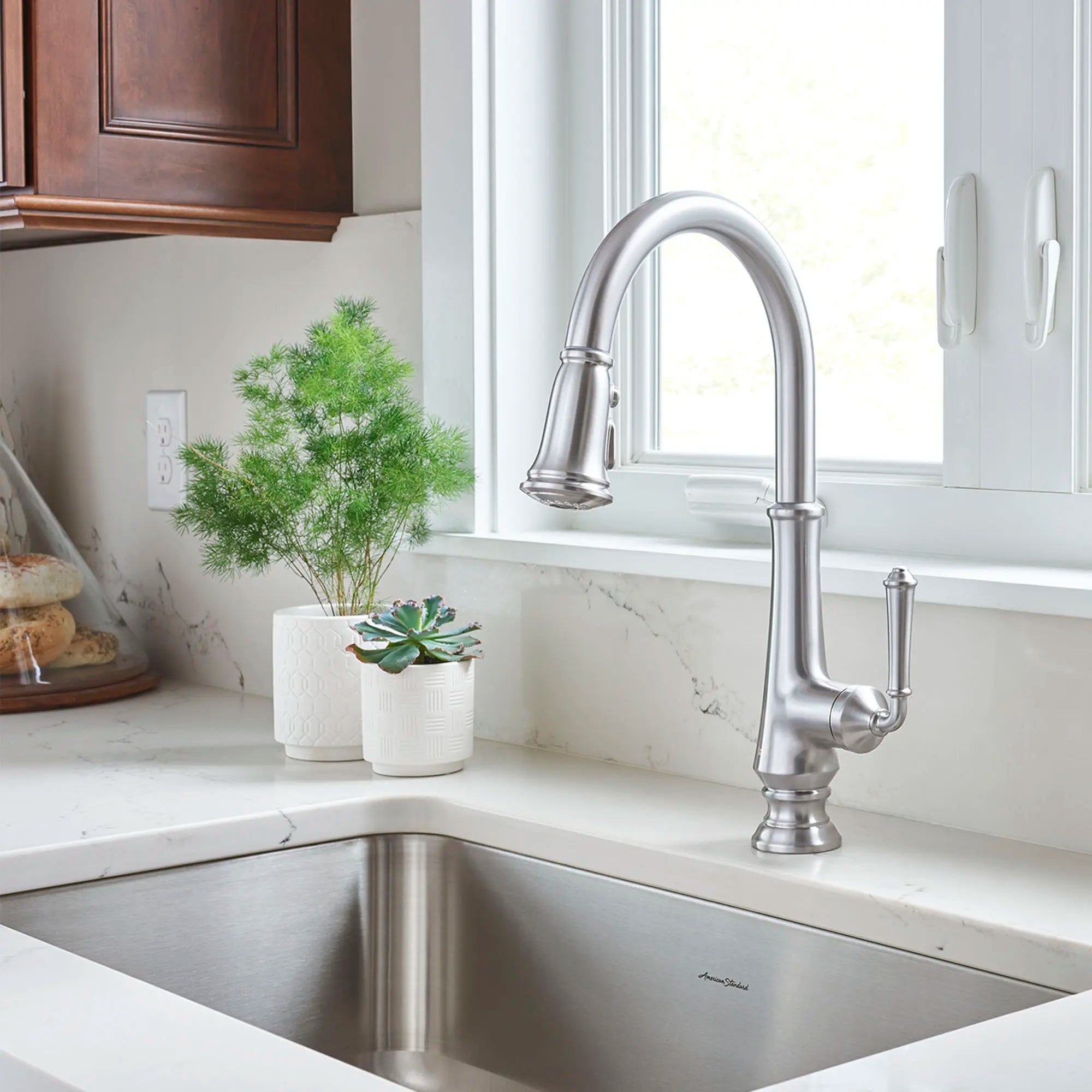 Delancey® Single Handle Pull Down Kitchen Faucet with Dual Spray Function - 1.5 GPM/5.7 LPM - Perfect for Modern Homes & Restaurant-Style Sinks