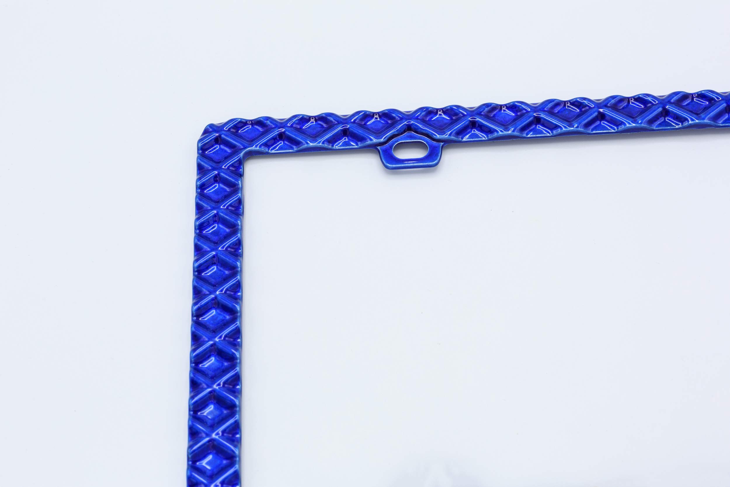 Creathome 3D Waffle Pattern Blue License Plate Frame - Durable Zinc Alloy Metal Car Plate Holder for Vehicles & Motorcycles - Perfect for Customization & Car Accessories