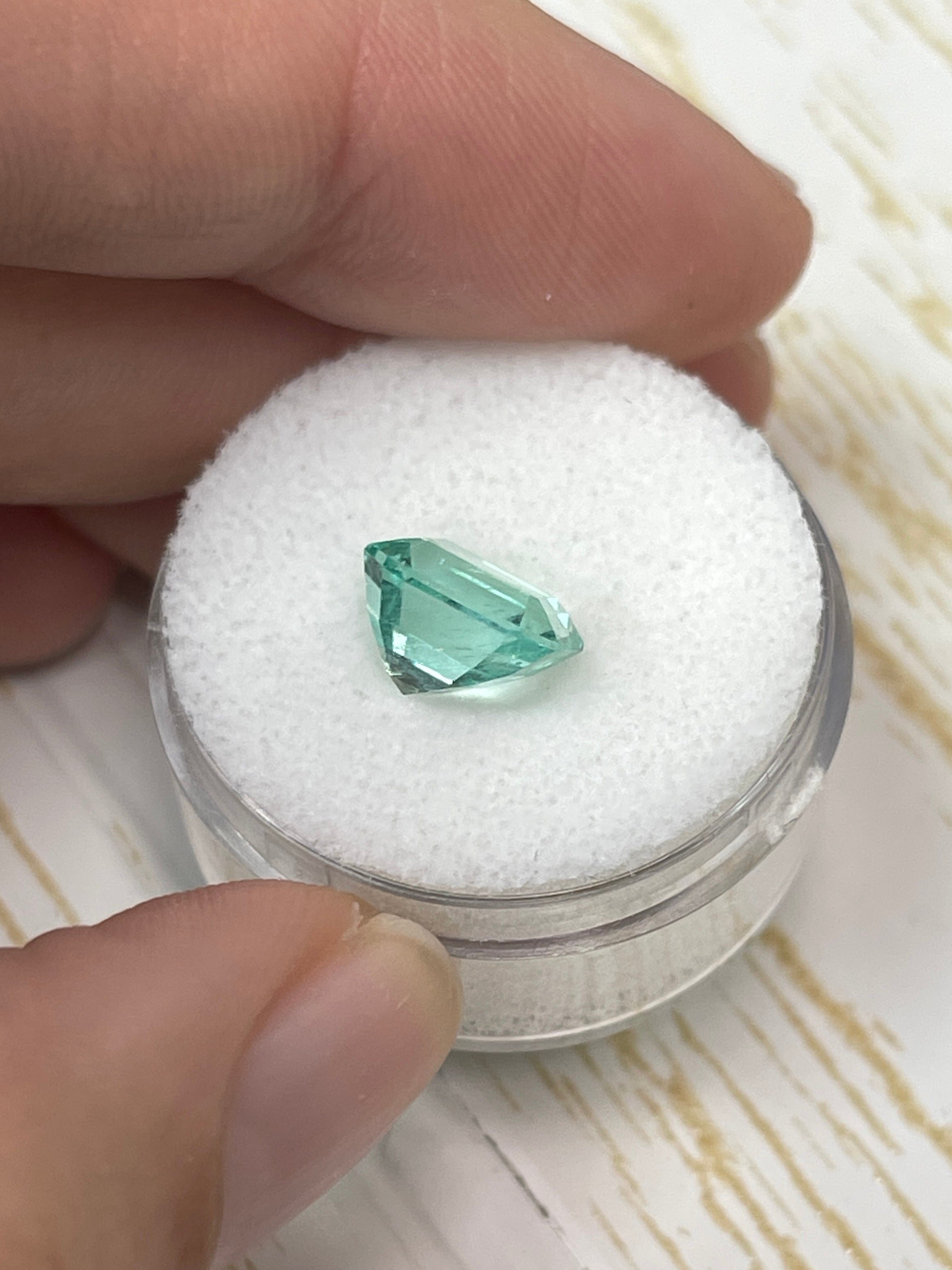 2.87 Carat 9x8mm Seafoam Green Natural Loose Colombian Emerald Gemstone - Emerald Cut for Jewelry Making, Engagement Rings & Luxury Gifts