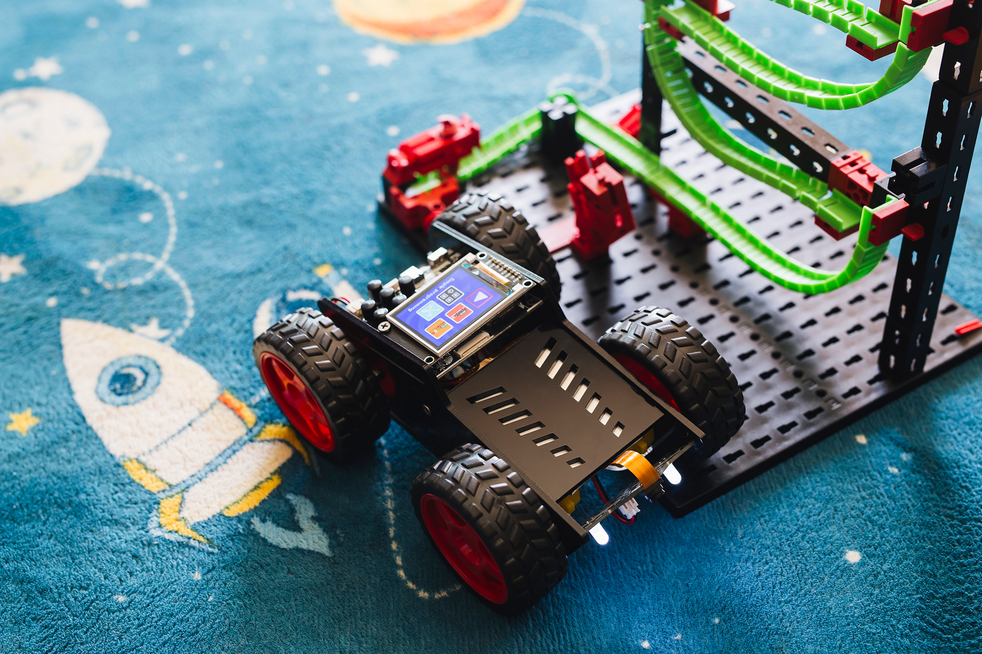 CircuitMess Wheelson - DIY Self-Driving Car Kit for Kids & Adults | STEM Educational Toy for Learning Robotics & Coding | Perfect for Home, School & Maker Projects