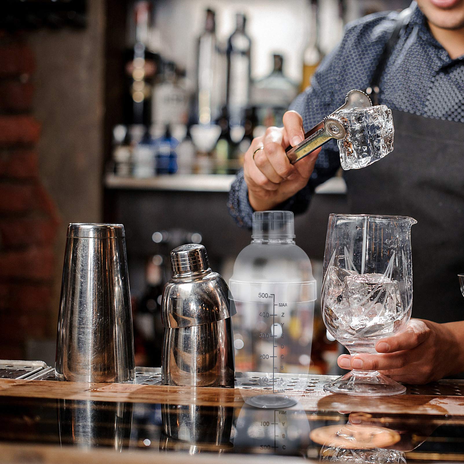 Cabilock Clear Glass Shaker Tea Pot - Cocktail Mixing Cup, Milk Mixer Bottle, Hand Drink Mixer for Wine, Cocktails, Milk Tea - Anti-Scalding, Durable Plastic & Glass Drinkware - Perfect for Home Bars, Coffee Shops, and Tea Parties