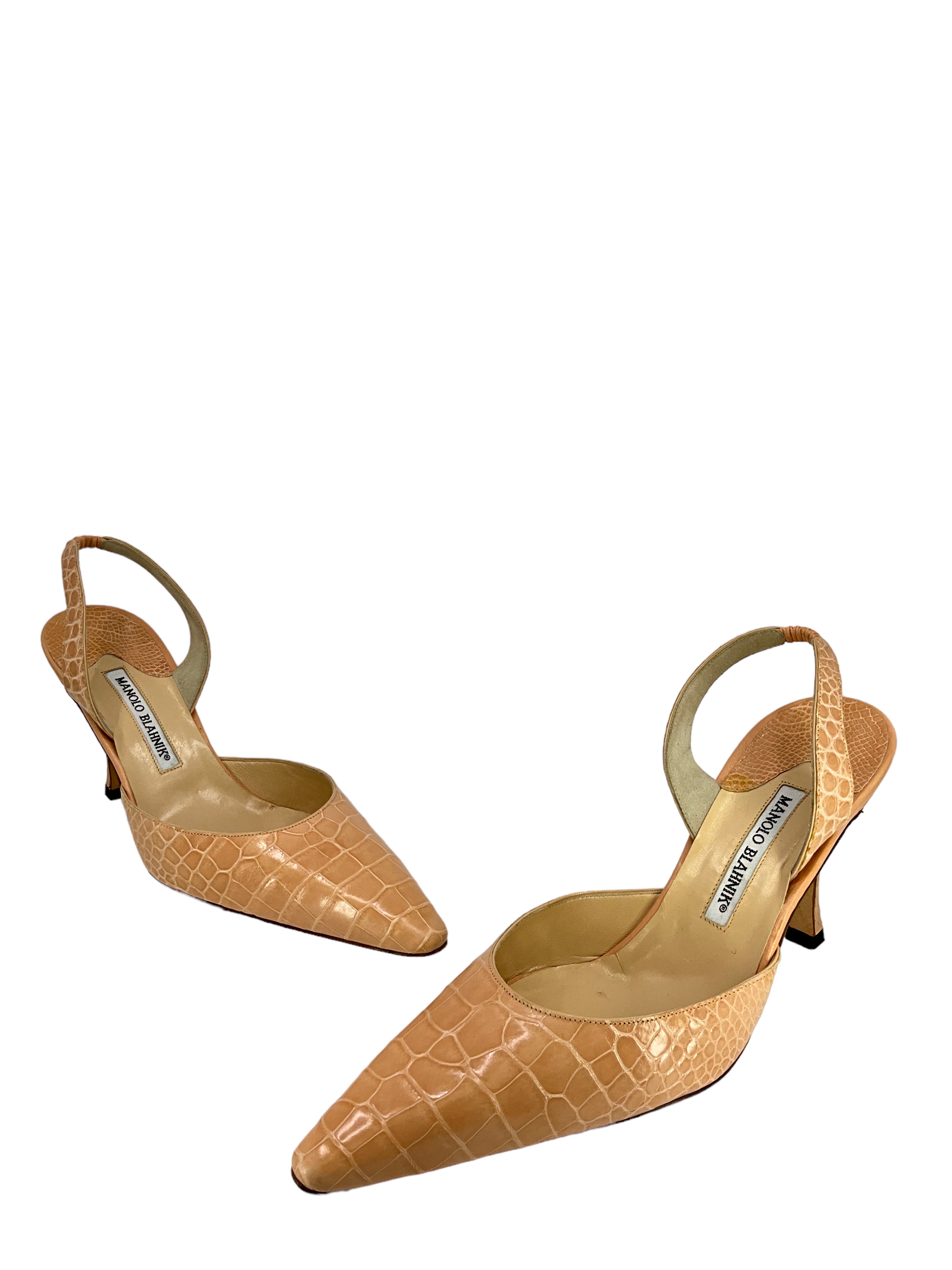 Manolo Blahnik Peach Satin Slingback Heels Women's Size 11 - Perfect for Weddings, Parties & Special Occasions