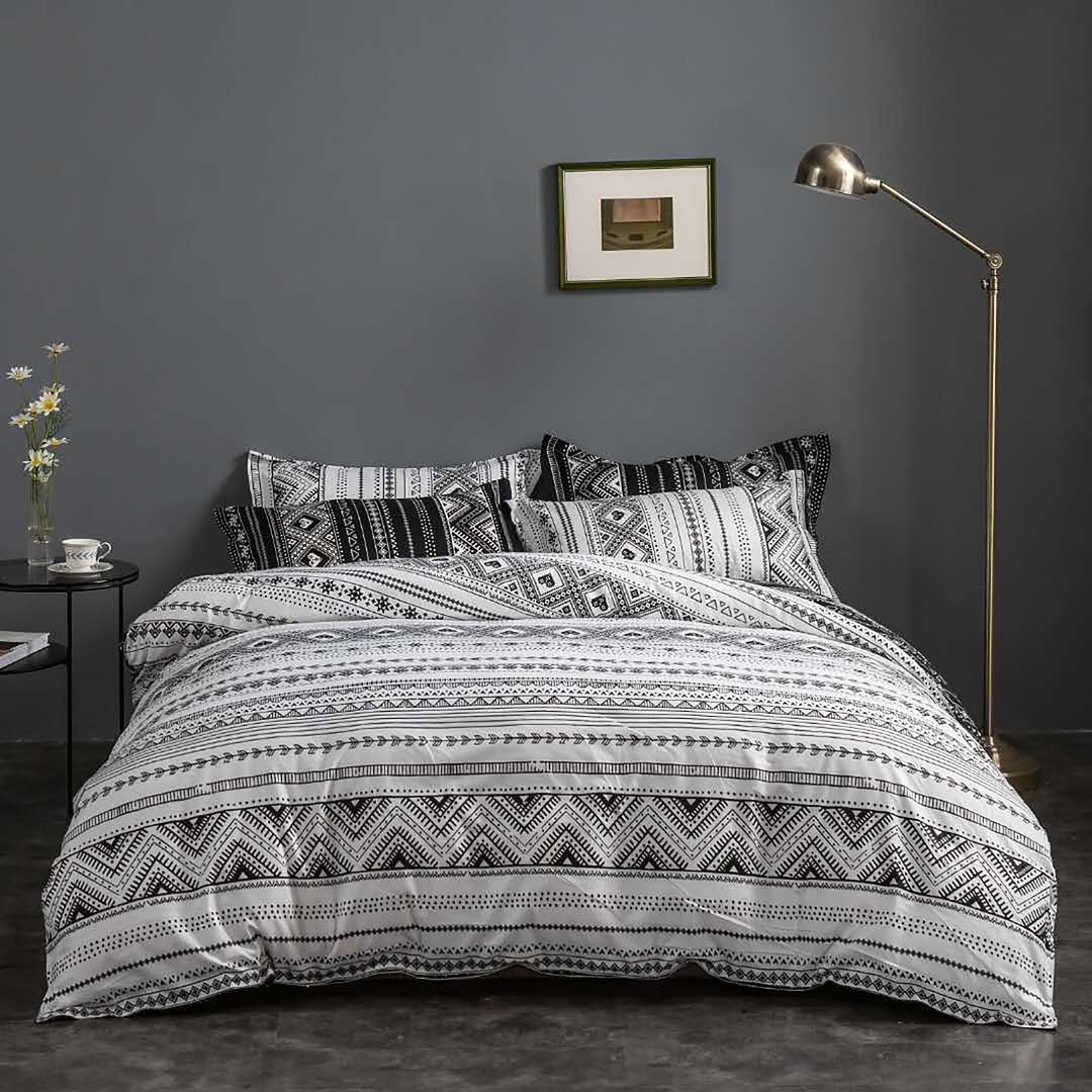 Hugo Reversible Super King Size Duvet Cover Set - Luxury Soft Bedding for Master Bedroom & Guest Room - Perfect for All Seasons Comfort