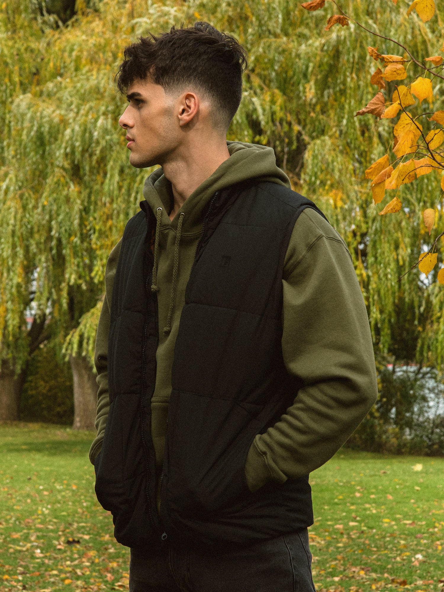 BLEND PUFFER VEST for Men & Women - Lightweight Quilted Down Jacket, Water-Resistant Winter Coat (Black) - Perfect for Outdoor Activities, Hiking, and Cold Weather Fashion