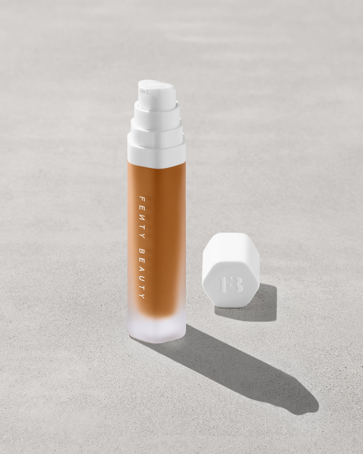 Soft'lit Naturally Luminous Longwear Foundation - 390 | Oil-Free, Full Coverage Liquid Makeup for All-Day Wear | Perfect for Daily Use, Special Occasions & Photography