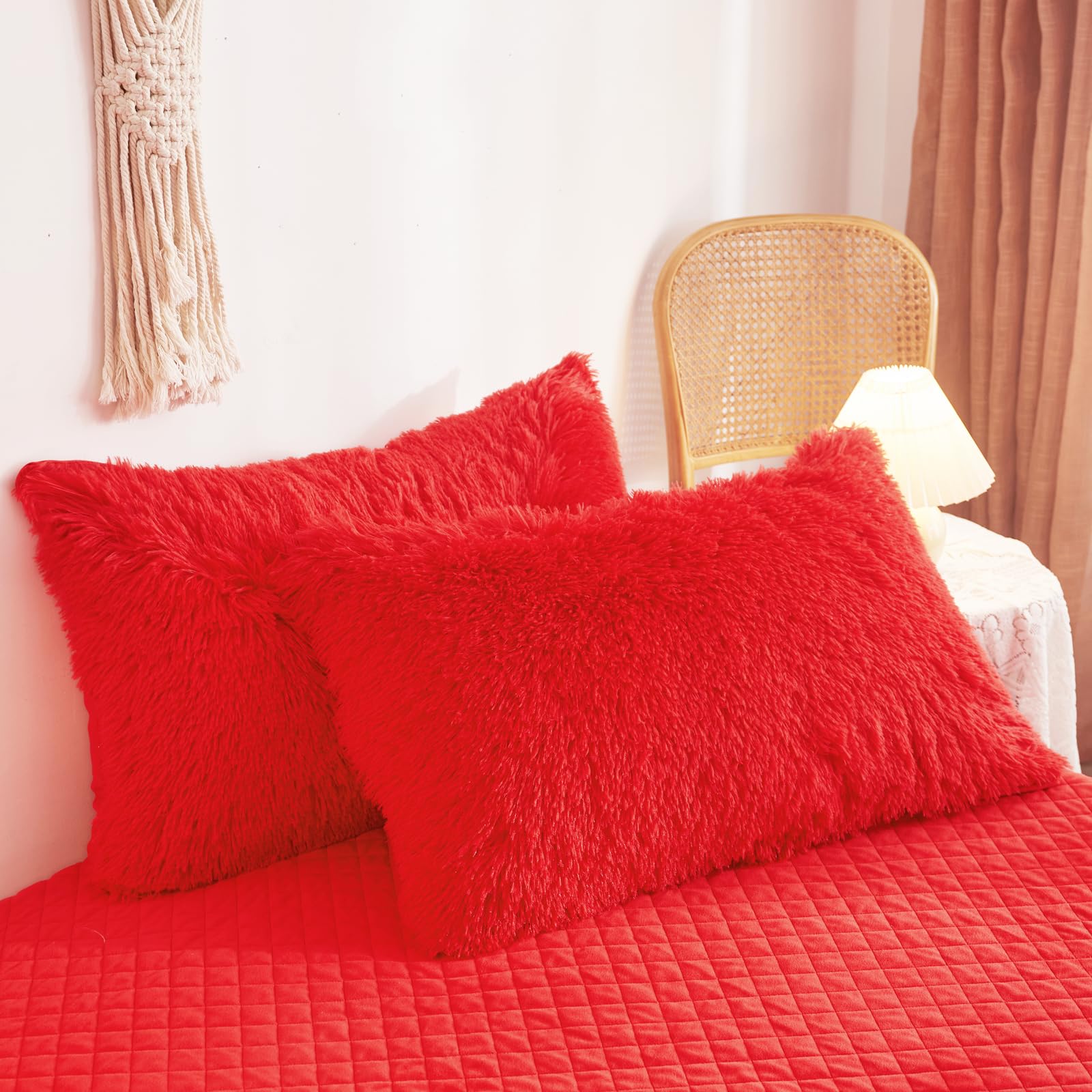 Fluffy Red Comforter Cover Set Queen Size - Plush 3-Piece Bedding Set (1 Faux Fur Duvet Cover + 2 Fuzzy Pillowcases) - Ultra Soft Red Bed Set for Cozy Winter Nights - Perfect for Master Bedroom & Guest Room Decor