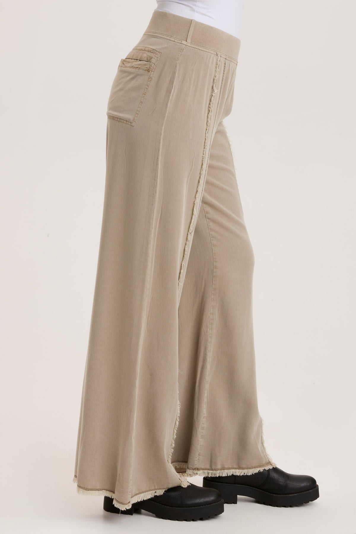 Lightweight Twill Beach Trousers for Women - Comfortable High Waisted Summer Pants with Pockets - Perfect for Vacation, Travel, and Casual Outings