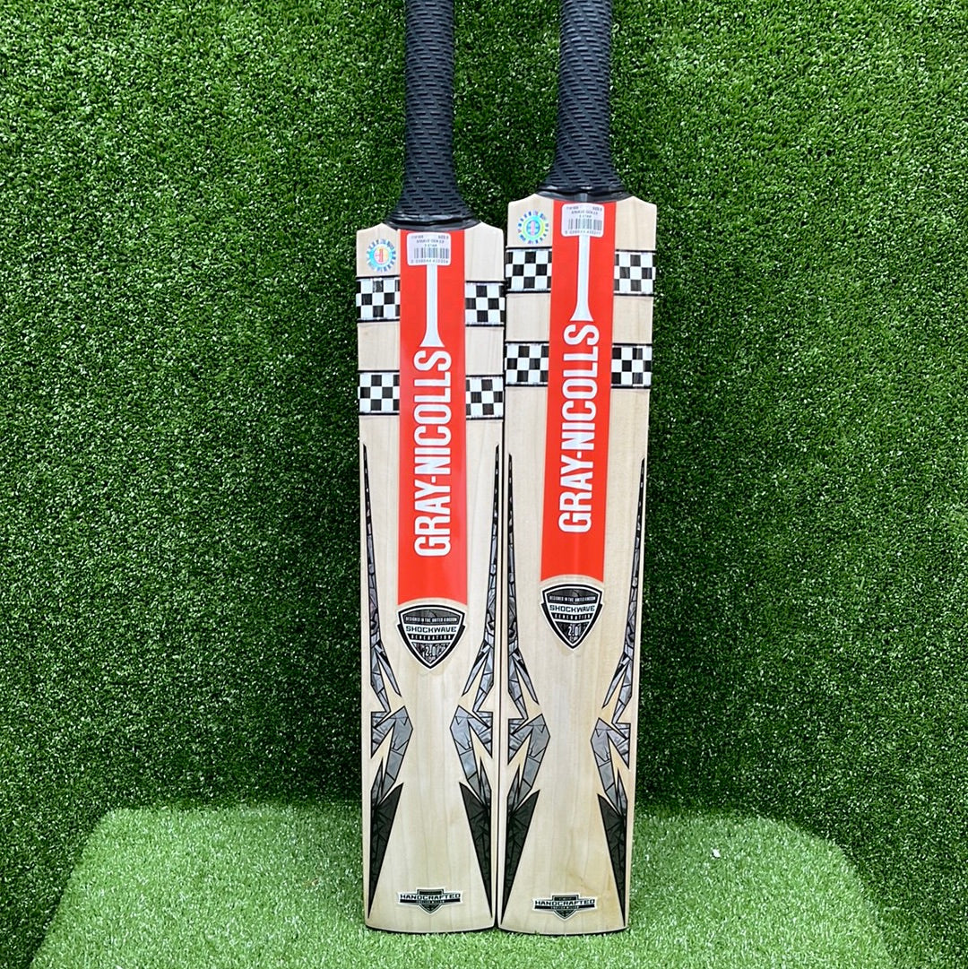 Gray Nicolls Shockwave 2.0 5 Star Junior Cricket Bat - English Willow Youth Cricket Bat for Practice & Matches - Perfect for Young Players & Training Sessions
