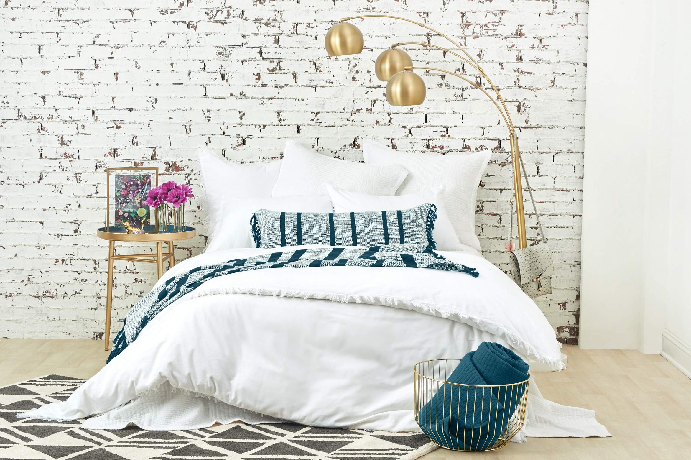 Carol & Frank Graham White Queen Quilt Set - Full/Queen Size Luxury Bedding for Cozy Bedrooms & Guest Rooms | Soft Breathable Cotton Comforter for All Seasons