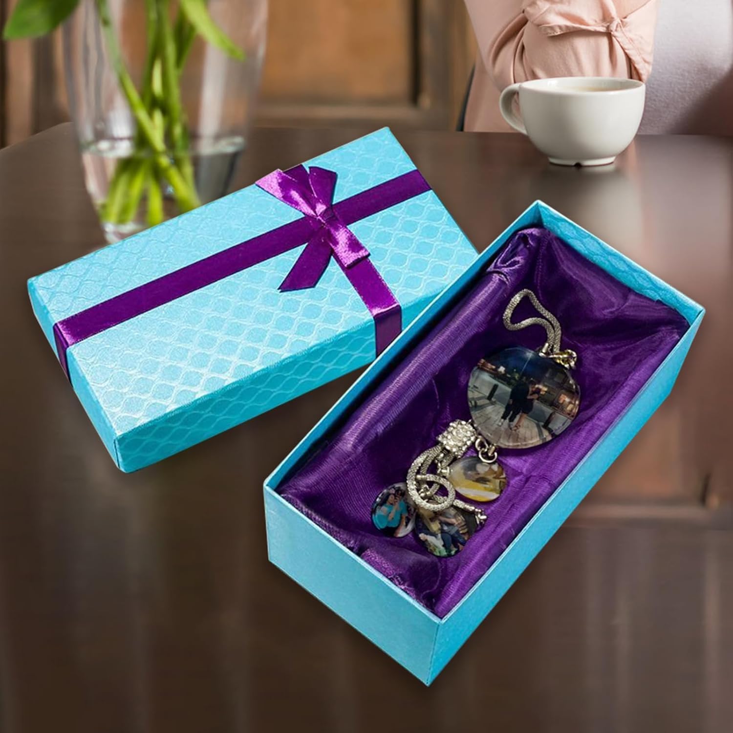 Custom Photo Car Pendant Crystal Windmill Charm - 5 Piece Frame Set for Rear View Mirror Accessories, Perfect for Personalizing Your Vehicle Interior