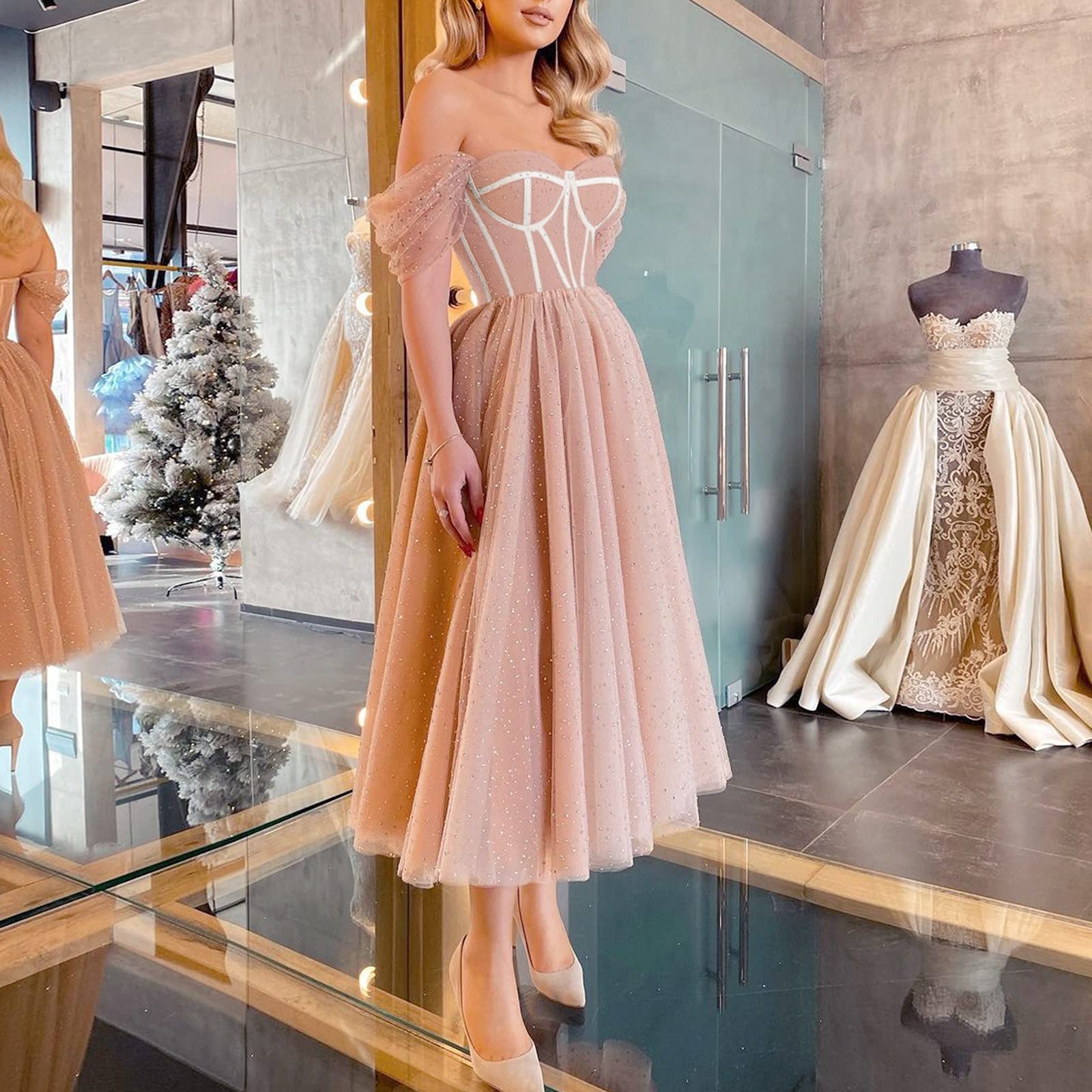 Elegant Long Black Dress for Women - Wedding, Party & Special Occasions - Fashionable Formal Gown for Evening Events & Date Nights