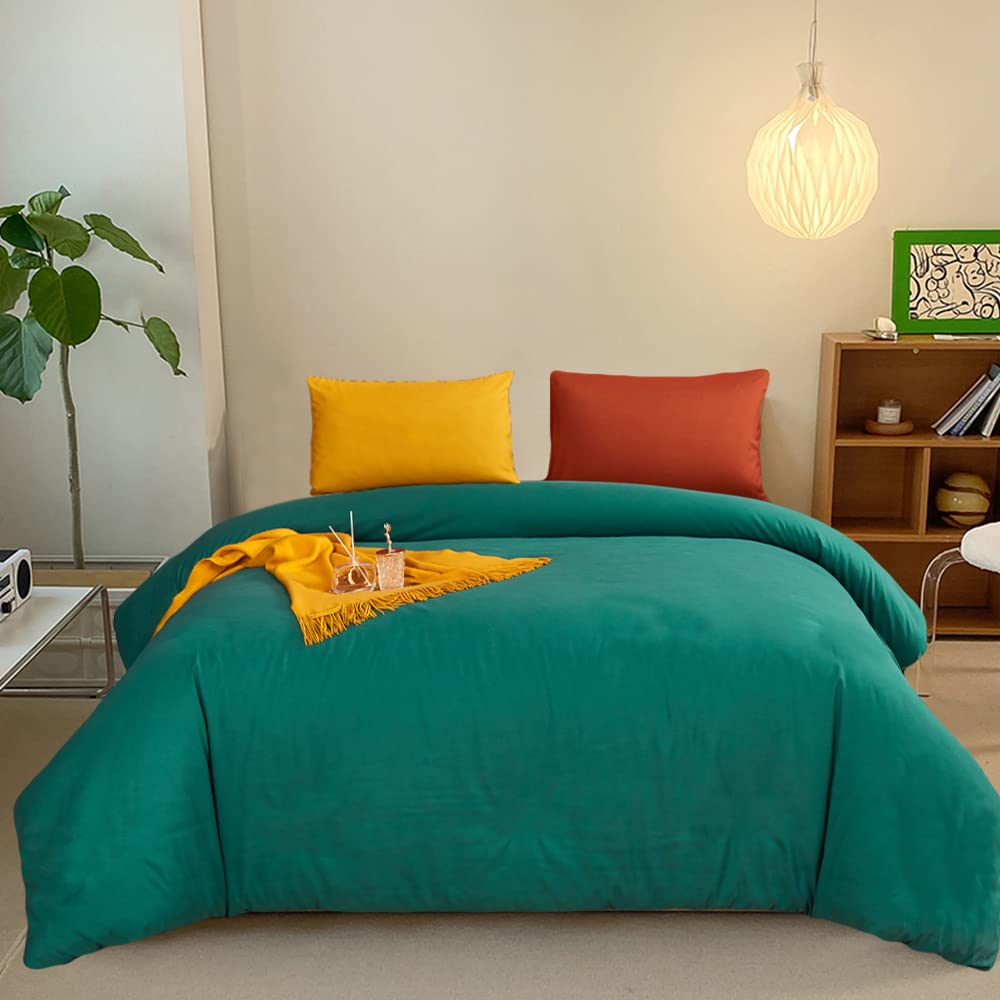 CLOTHKNOW Emerald Green Duvet Cover Set King Size 3Pcs - Luxury Dark Green Bedding for Men & Women - Soft Comforter Cover Set for Bedroom Decor - Perfect for Master Bedroom, Guest Room & Dorm