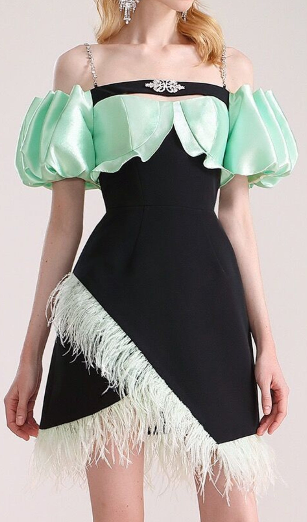 CIELO Black Off Shoulder Feather Mini Dress - Sexy Party Dress for Women, Nightclub Outfit, Evening Gown for Special Occasions