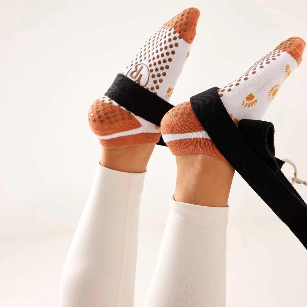 Non-Slip Grip Socks for Women & Men - Yoga, Pilates, Barre, Workout & Dance - Anti-Skid Socks with Traction for Home, Gym & Studio - Perfect for Fitness, Exercise & Sports Activities
