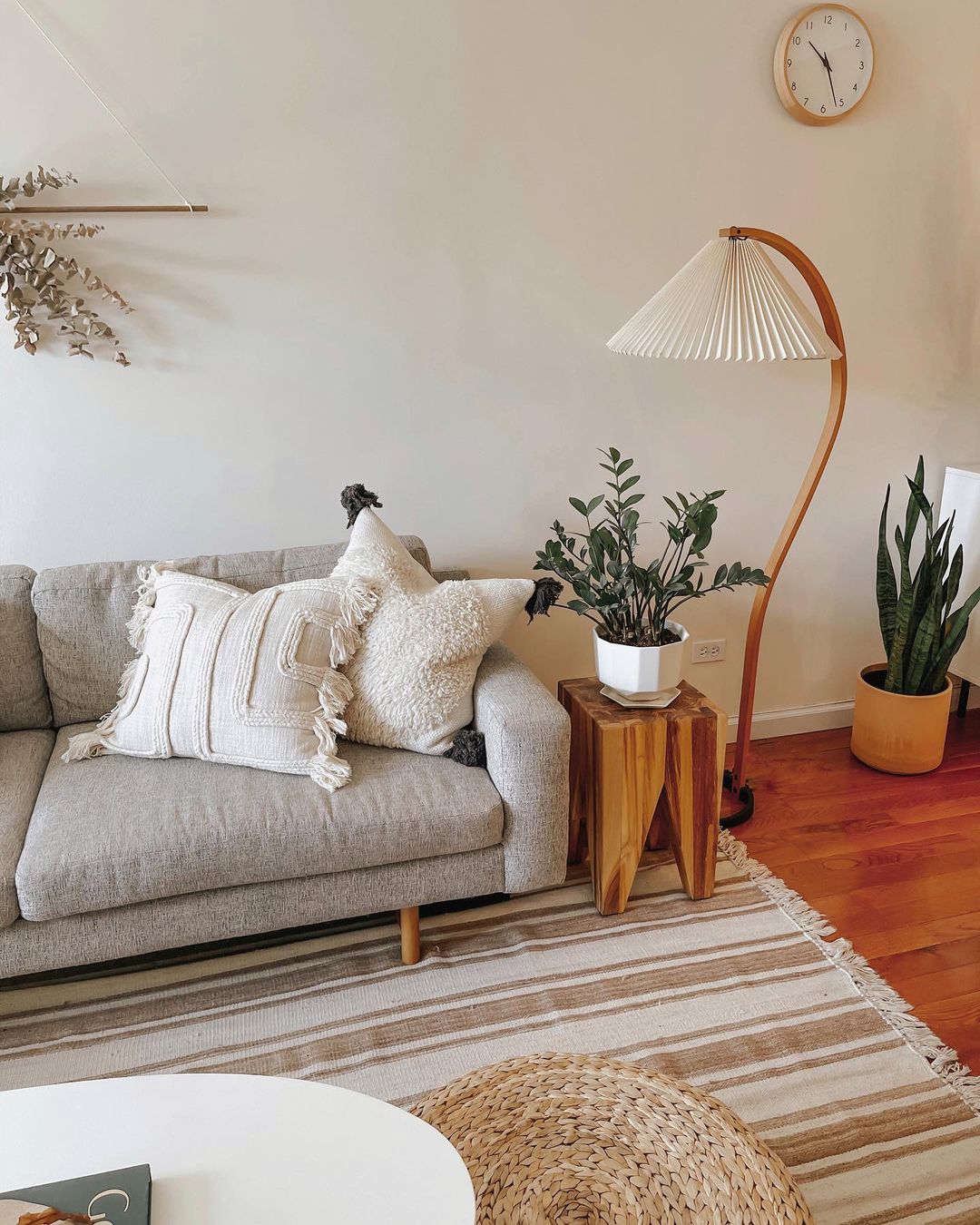 Modern Caprani Floor Lamp - Adjustable LED Standing Light for Living Room, Bedroom & Office - Warm White & Cool White Dimmable Lighting - Perfect for Reading, Relaxing & Decor
