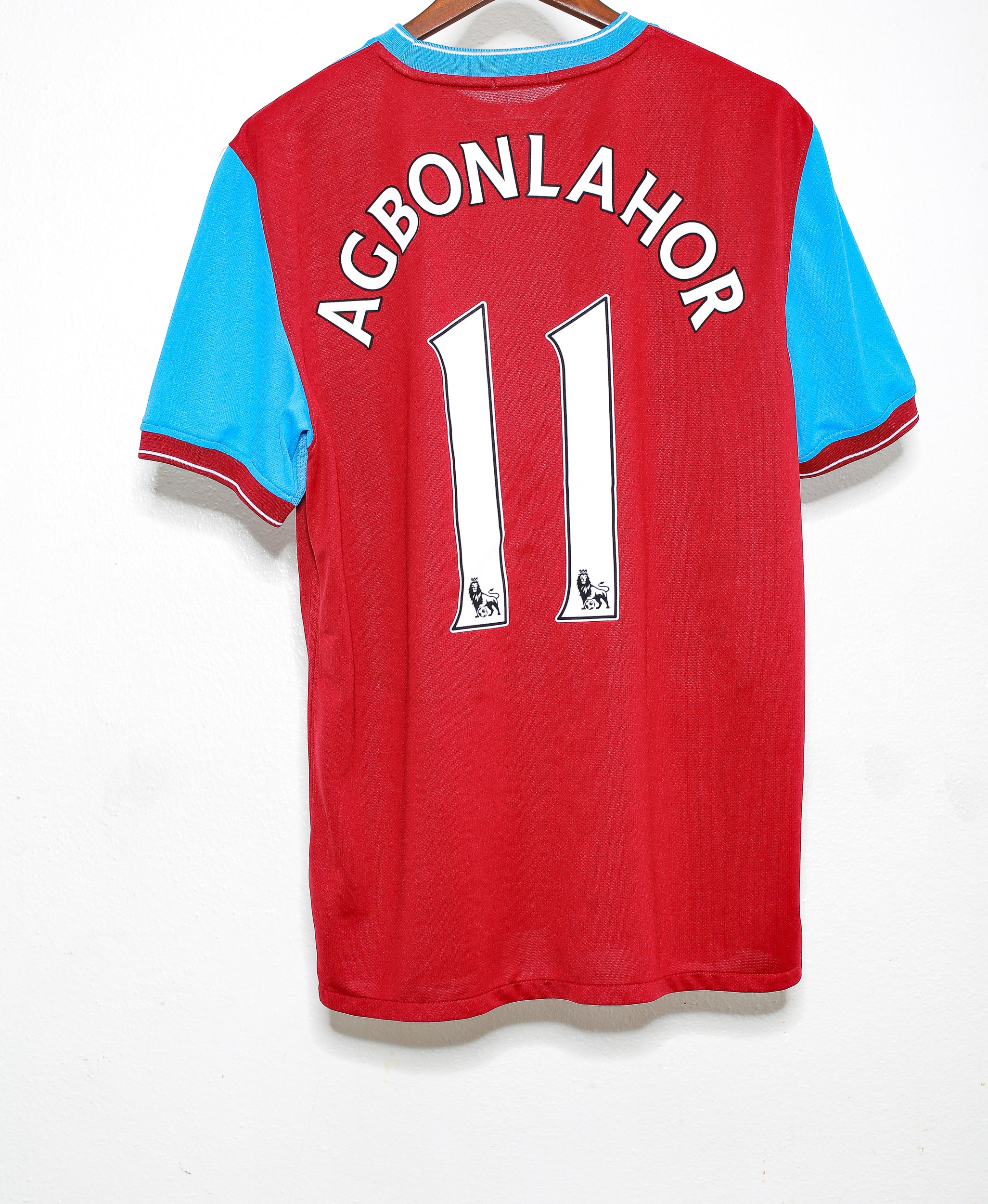 2009 Aston Villa Home Jersey #11 Agbonlahor - XL Size - Authentic Football Shirt for Fans & Collectors - Perfect for Matchdays, Gifts & Sports Memorabilia