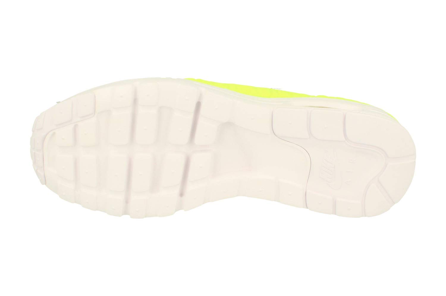 Nike Women's Air Max 1 Ultra Plush Running Shoes - Lightweight Cushioned Sneakers for Training & Gym Workouts - Perfect for Jogging, Walking & Everyday Wear
