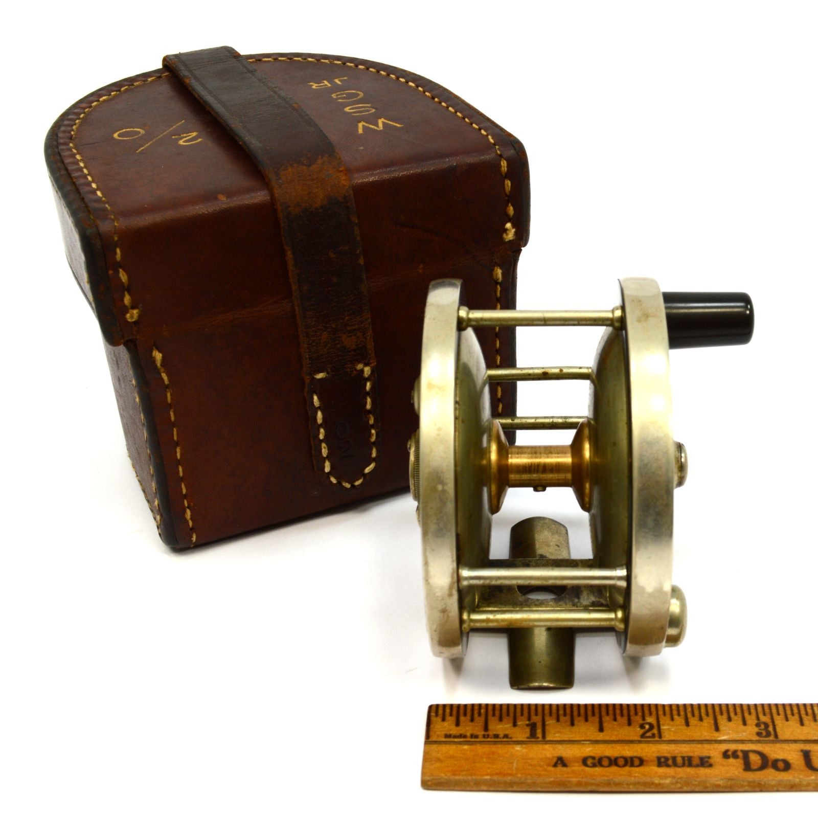 Vintage Antique EDWARD VOM HOFE No. 504 TOBIQUE 2/0 Salmon Fly Fishing Reel with Genuine Leather Case - Rare Collectible for Fly Fishing Enthusiasts & Outdoor Adventures