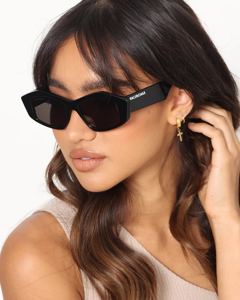 Bb0106S001 - High-Quality Fashion Accessory for Women | Perfect for Parties, Work & Everyday Wear