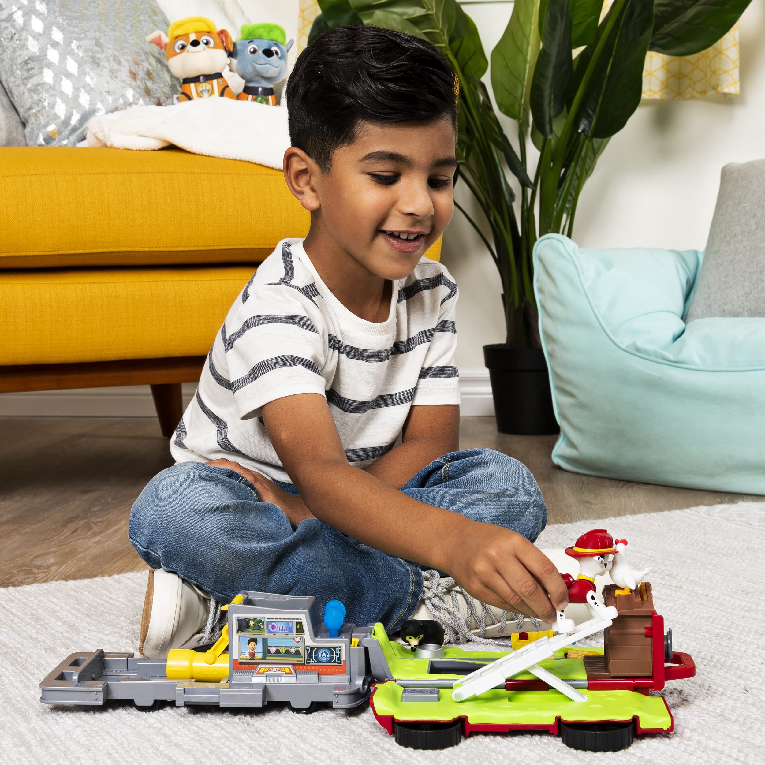 PAW Patrol Ride 'n' Rescue Marshall 2-in-1 Transforming Toy & Fire Truck for Kids Ages 3+ | Interactive Play Vehicle for Pretend Firefighter Adventures & Role Play Fun