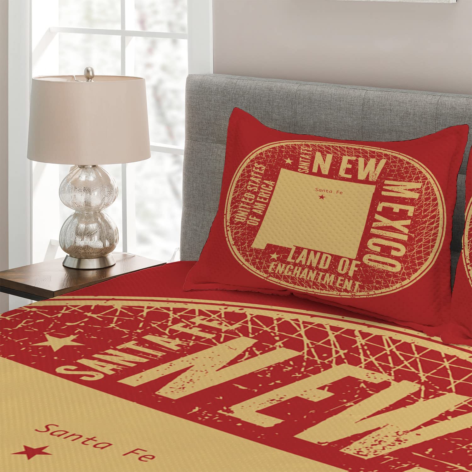 Lunarable New Mexico Themed 3-Piece Quilted Bedspread Set - King Size Sand Brown & Red Coverlet with 2 Pillow Shams | Land of Enchantment USA Stamp-Style Calligraphy Design | Perfect for Southwestern Bedroom Decor & Southwest-Themed Guest Rooms