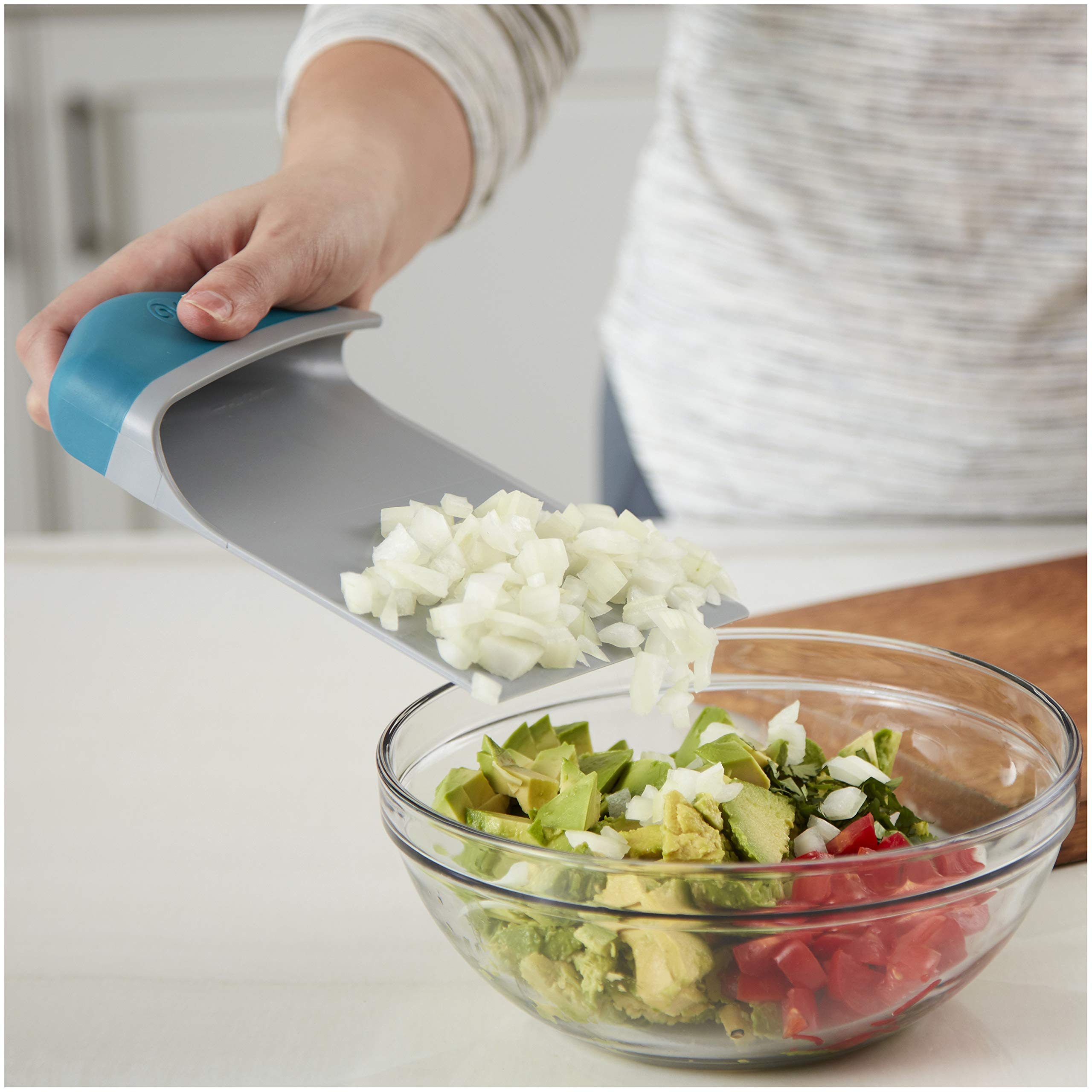 Wilton Versa-Tools Scoop and Chop Baker's Blade - Multi-Purpose Stainless Steel Kitchen Tool for Baking, Cooking, and Food Prep | Perfect for Measuring, Mixing, and Cutting Dough, Butter, and Ingredients