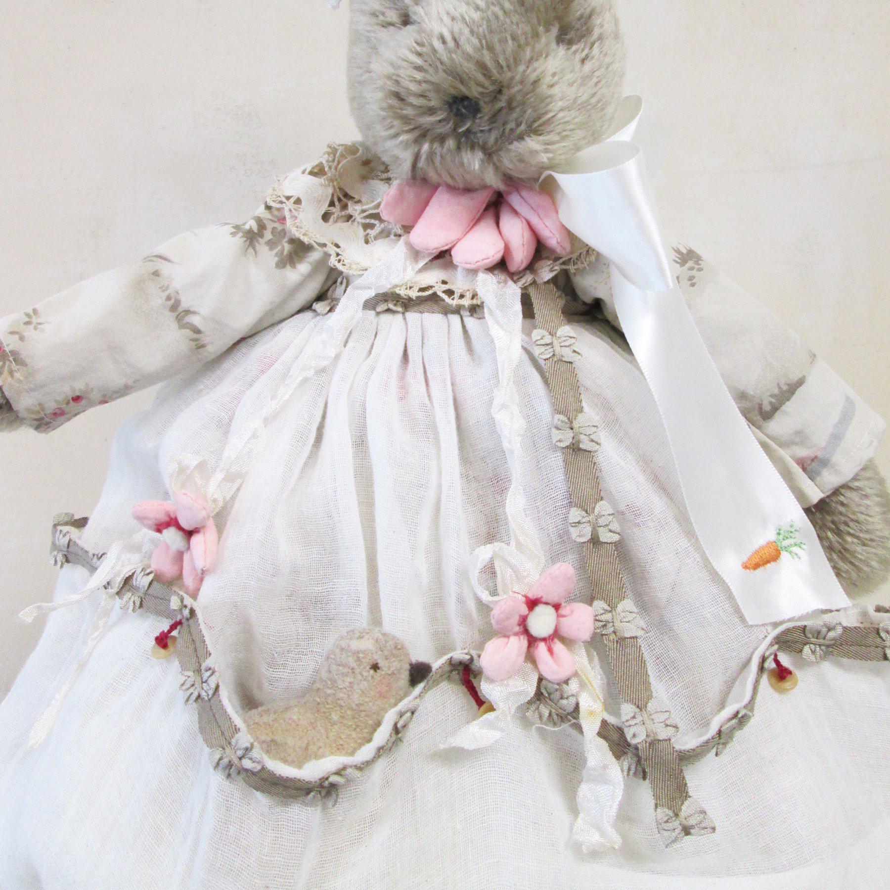 Unique RETIRED Hutch Studio Cherish Chick A Dee Bunny Figurine - Collectible One-of-a-Kind Decorative Piece for Easter, Home Decor & Gift Giving