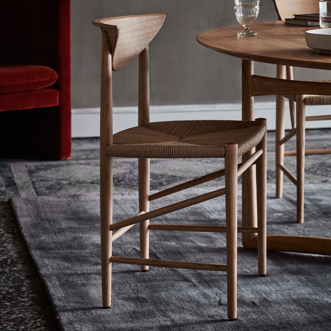 HM3 Modern Dining Chair - Ergonomic Design, Comfortable & Stylish for Home, Restaurant, and Office Use