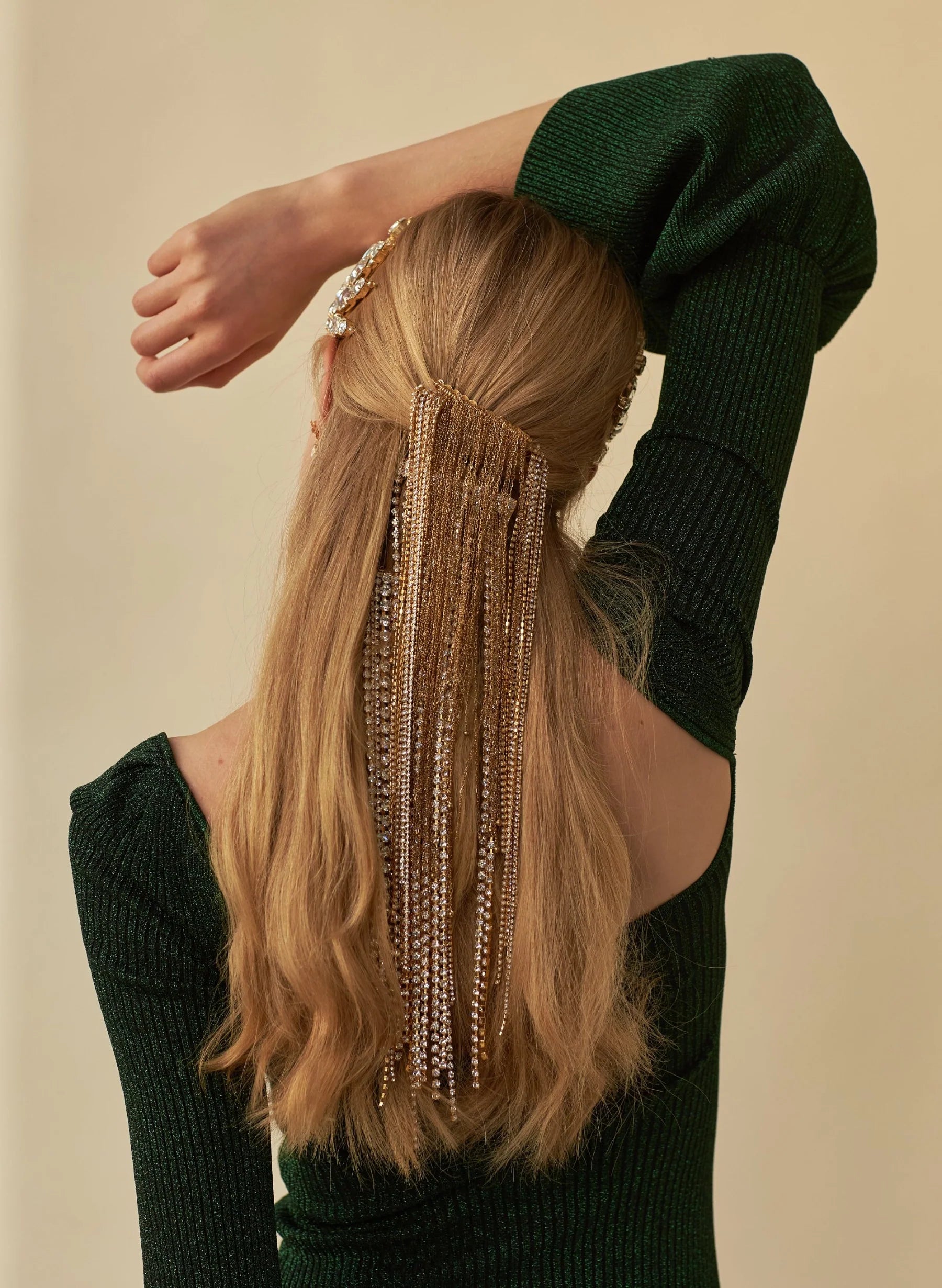 A x L Liquid Chain Comb - Sleek & Durable Hair Styling Tool for Smooth Detangling & Styling - Perfect for Salons, Home Use & Travel