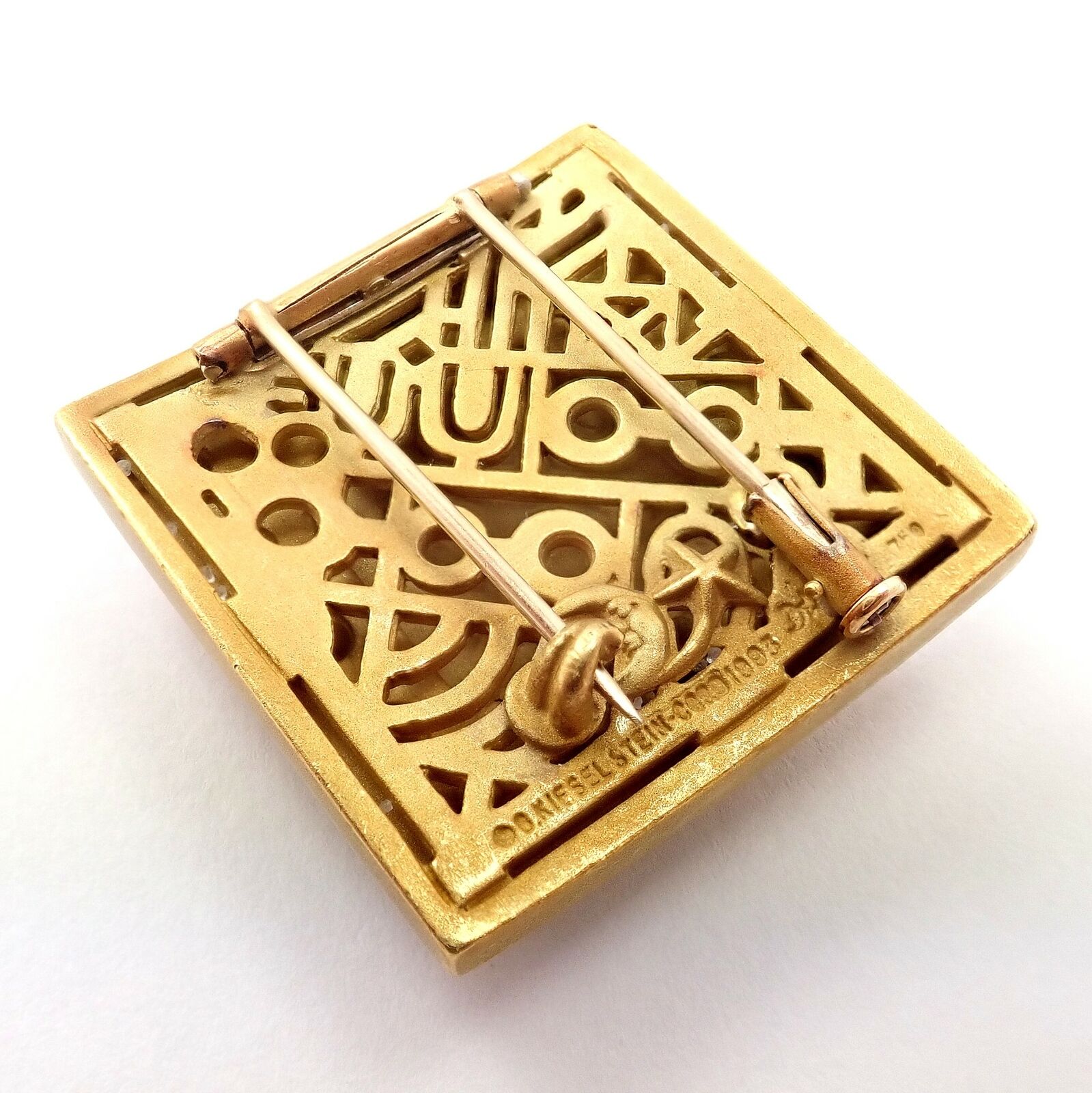 Authentic Barry Kieselstein Cord 18k Yellow Gold Women Of The World Pin Brooch - Elegant Jewelry Gift for Women, Perfect for Special Occasions & Collectors